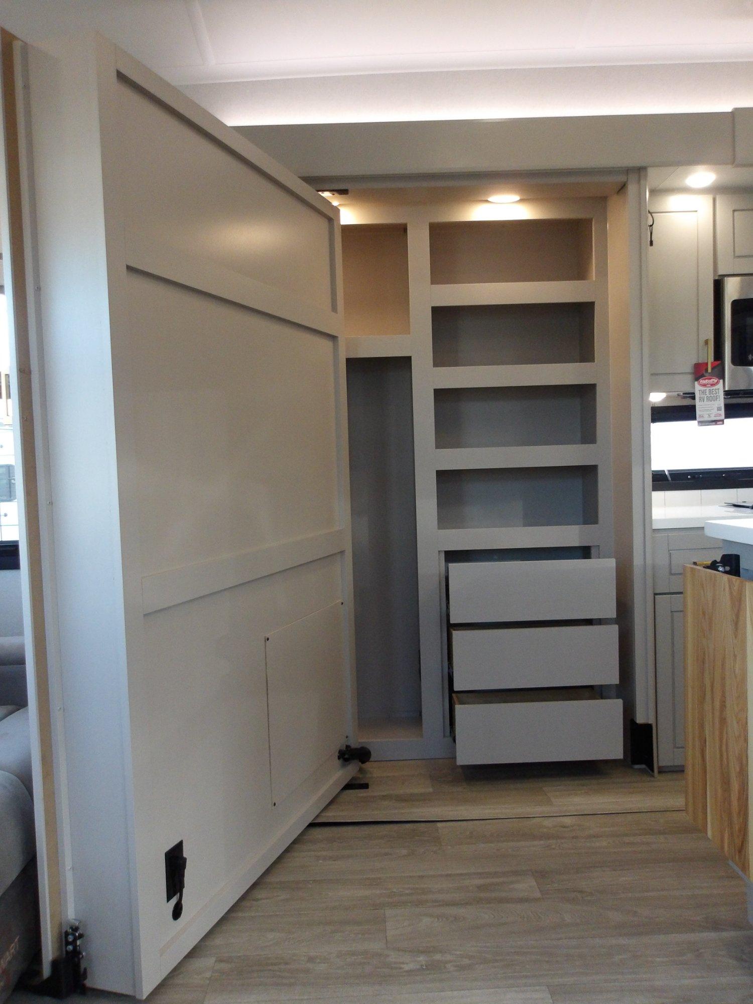 2027 Jayco 2027 Jayco North Point - thumbnail 41