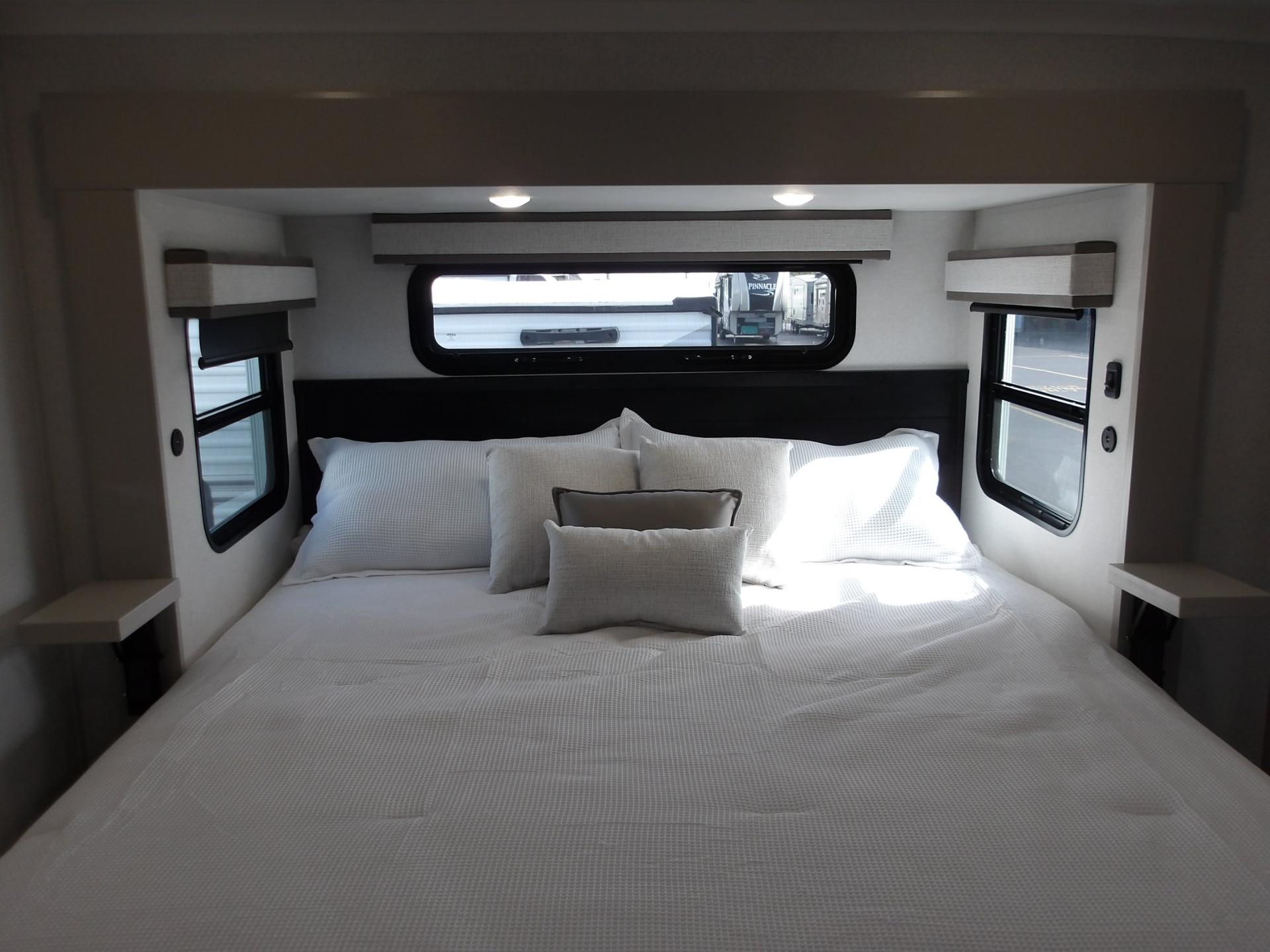 2027 Jayco 2027 Jayco North Point - thumbnail 56