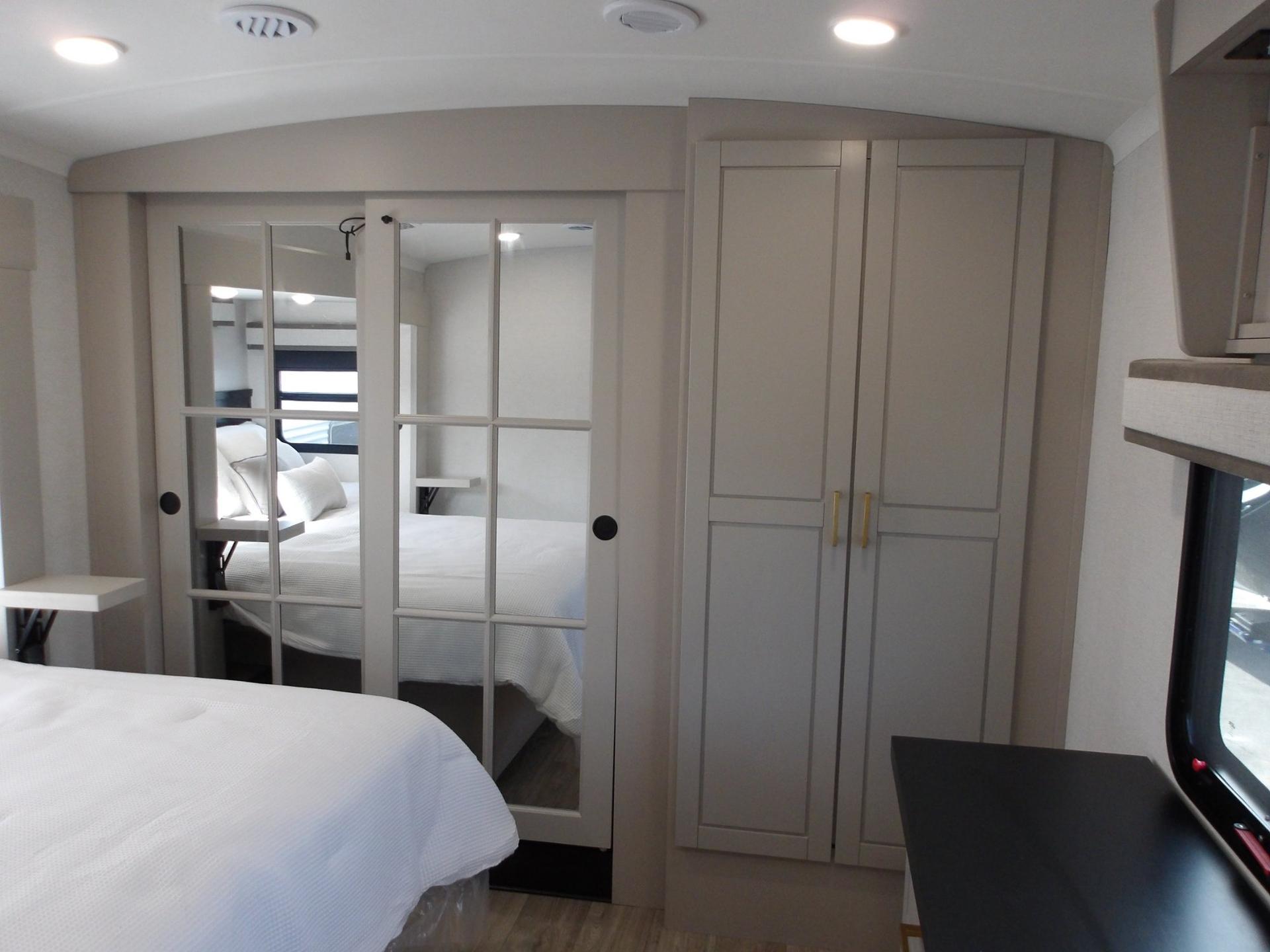 2027 Jayco 2027 Jayco North Point - thumbnail 58