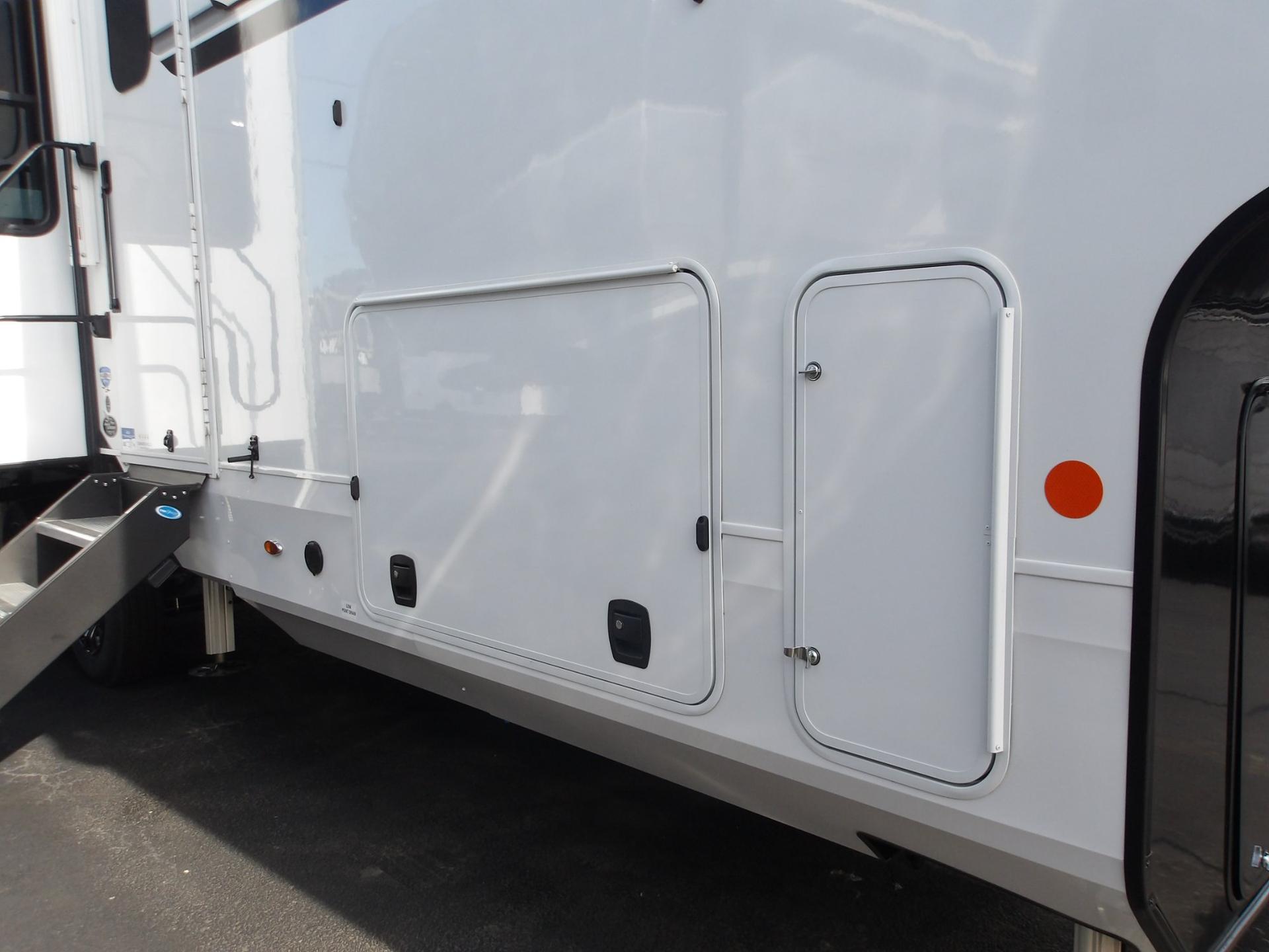 2027 Jayco 2027 Jayco North Point - thumbnail 4