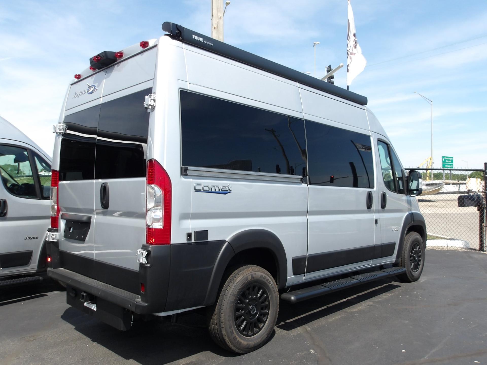 2027 Jayco 2027 Jayco Comet - thumbnail 4