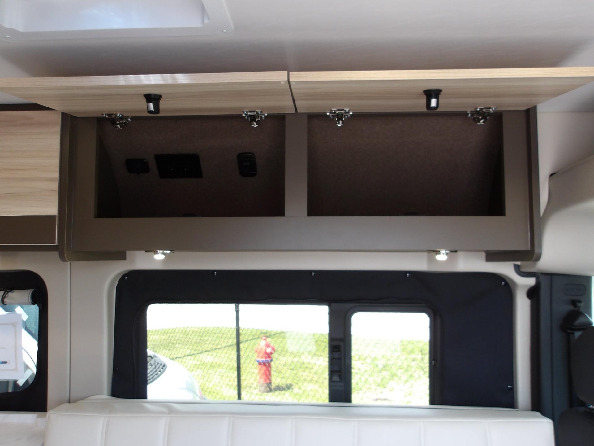 2027 Jayco 2027 Jayco Comet - thumbnail 13