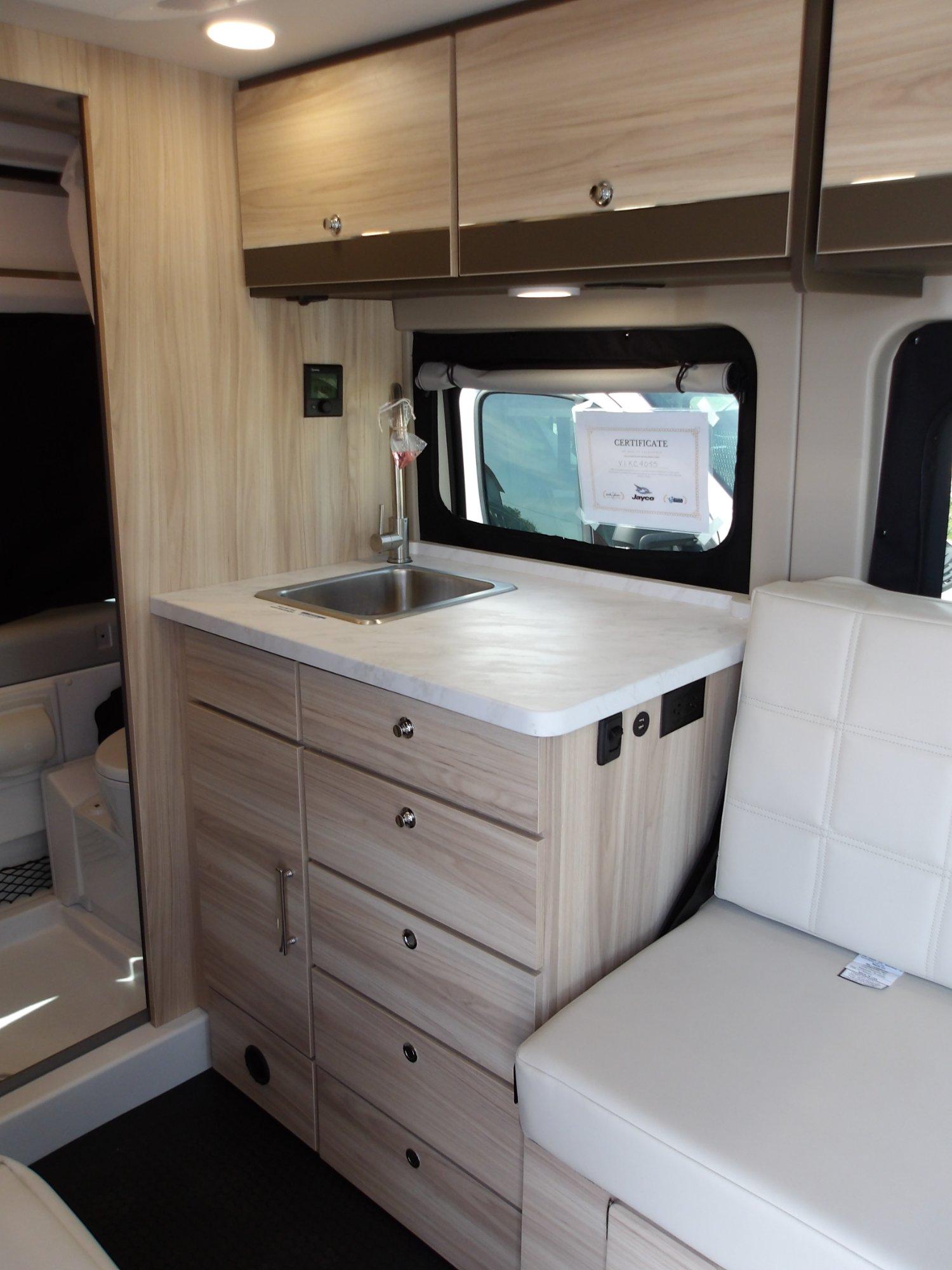 2027 Jayco 2027 Jayco Comet - thumbnail 14