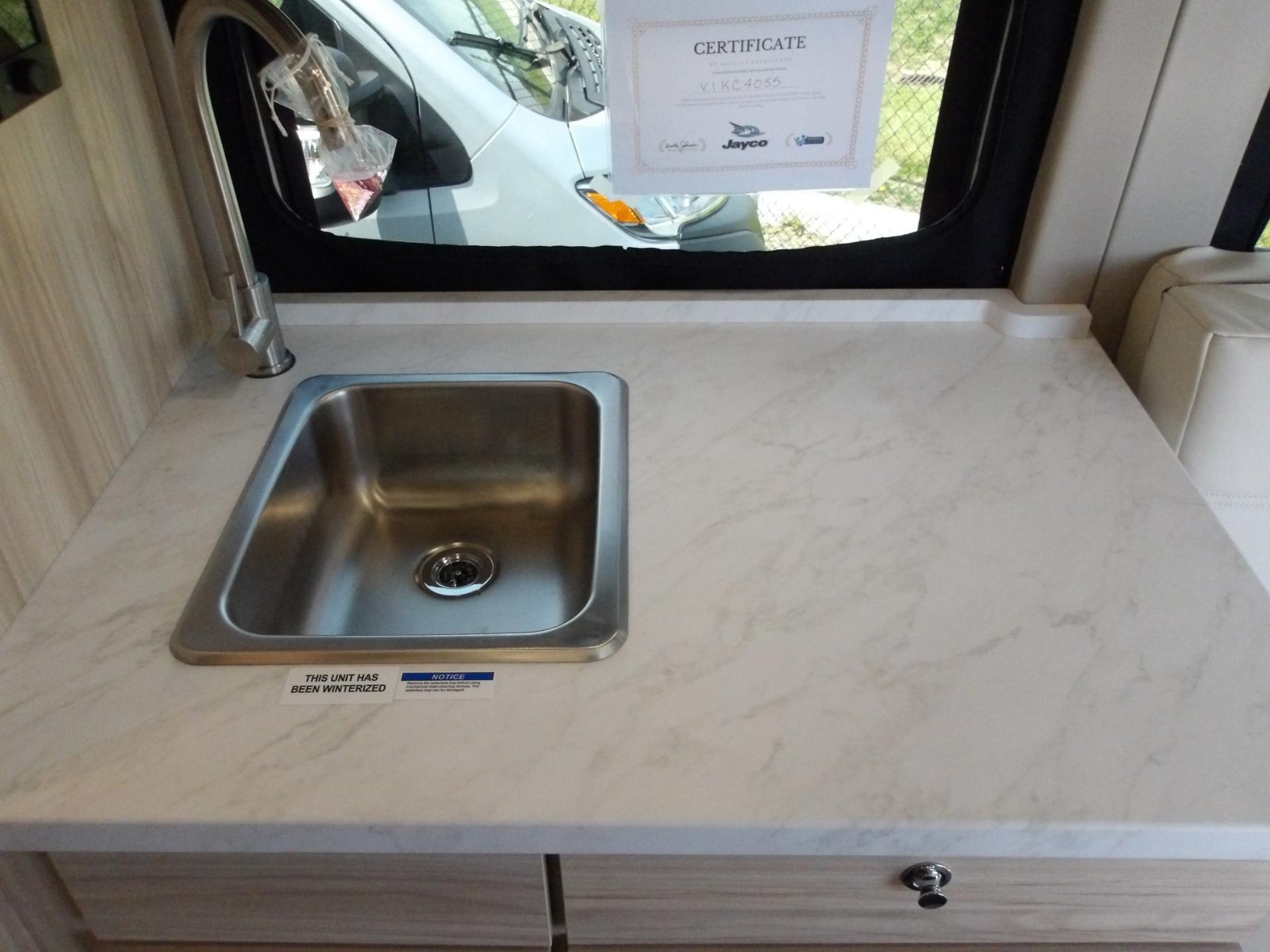 2027 Jayco 2027 Jayco Comet - thumbnail 18