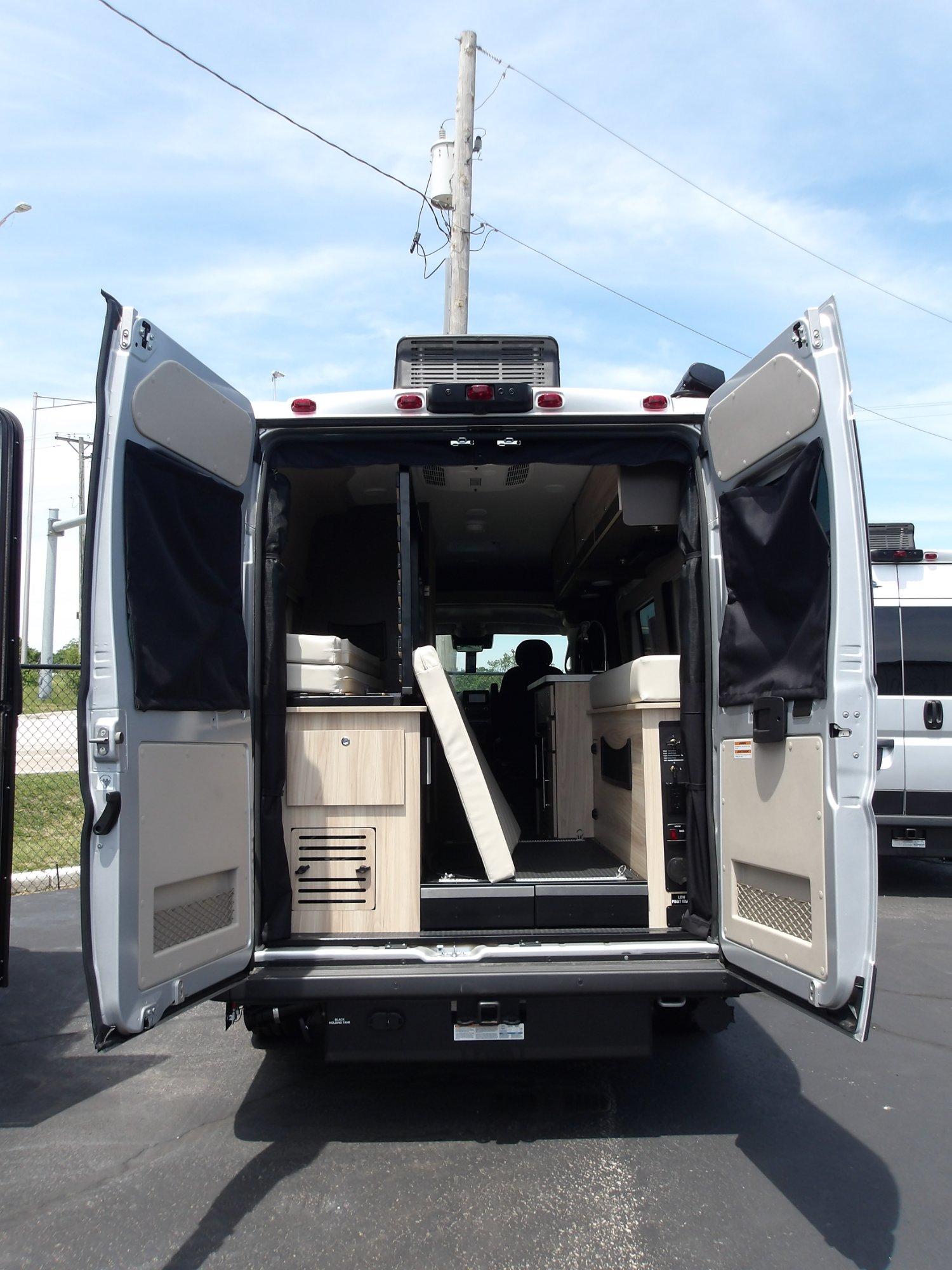 2027 Jayco 2027 Jayco Swift - thumbnail 6