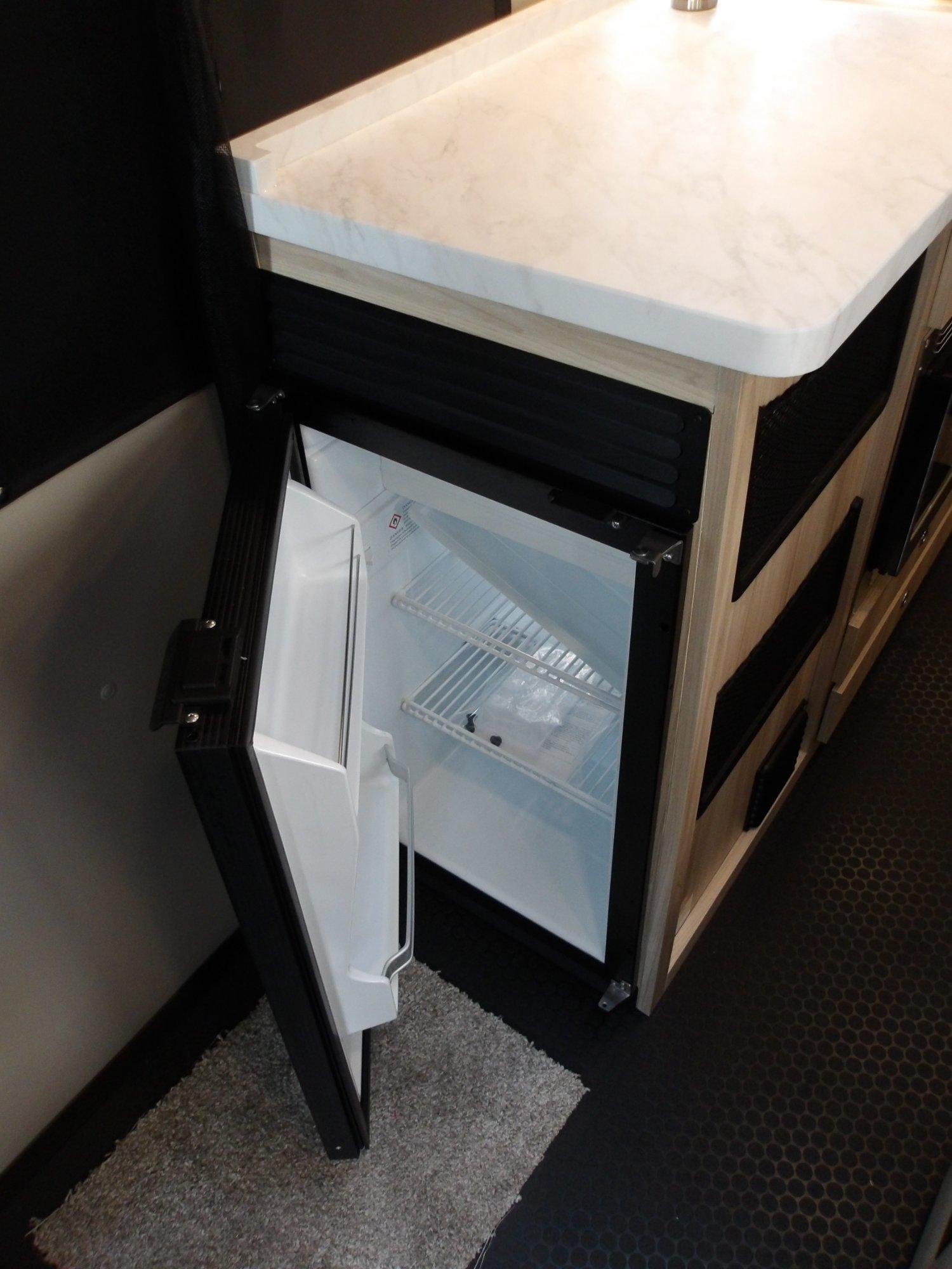 2027 Jayco 2027 Jayco Swift - thumbnail 12
