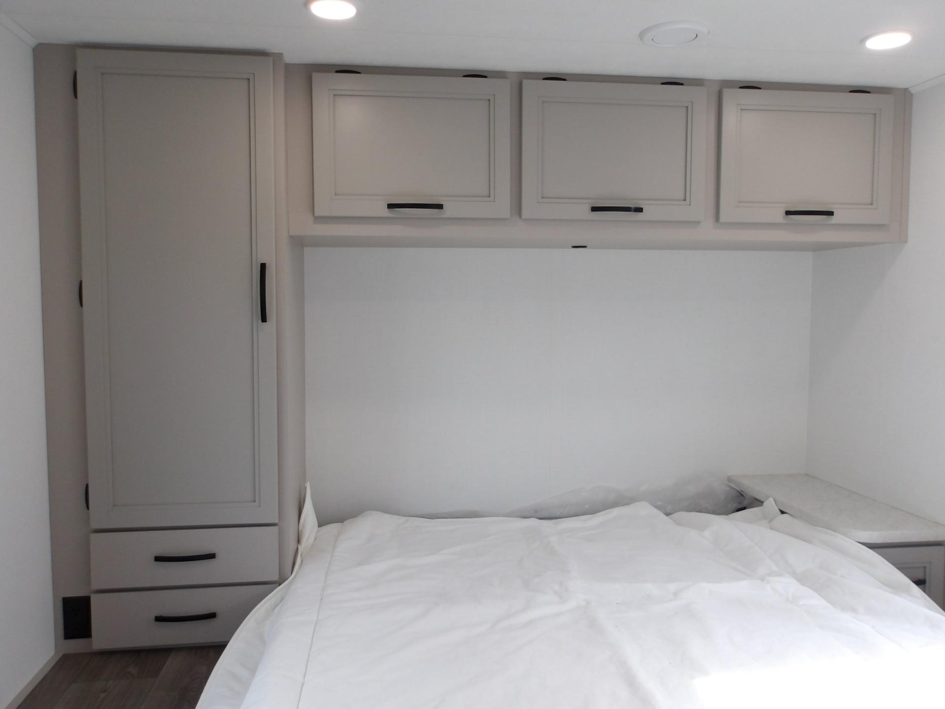 2027 Jayco 2027 Jayco Redhawk SE - thumbnail 38