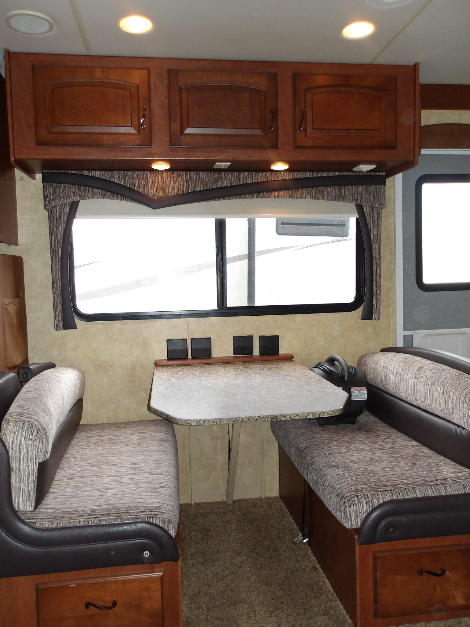 2011 Jayco 2011 Jayco Greyhawk - thumbnail 9
