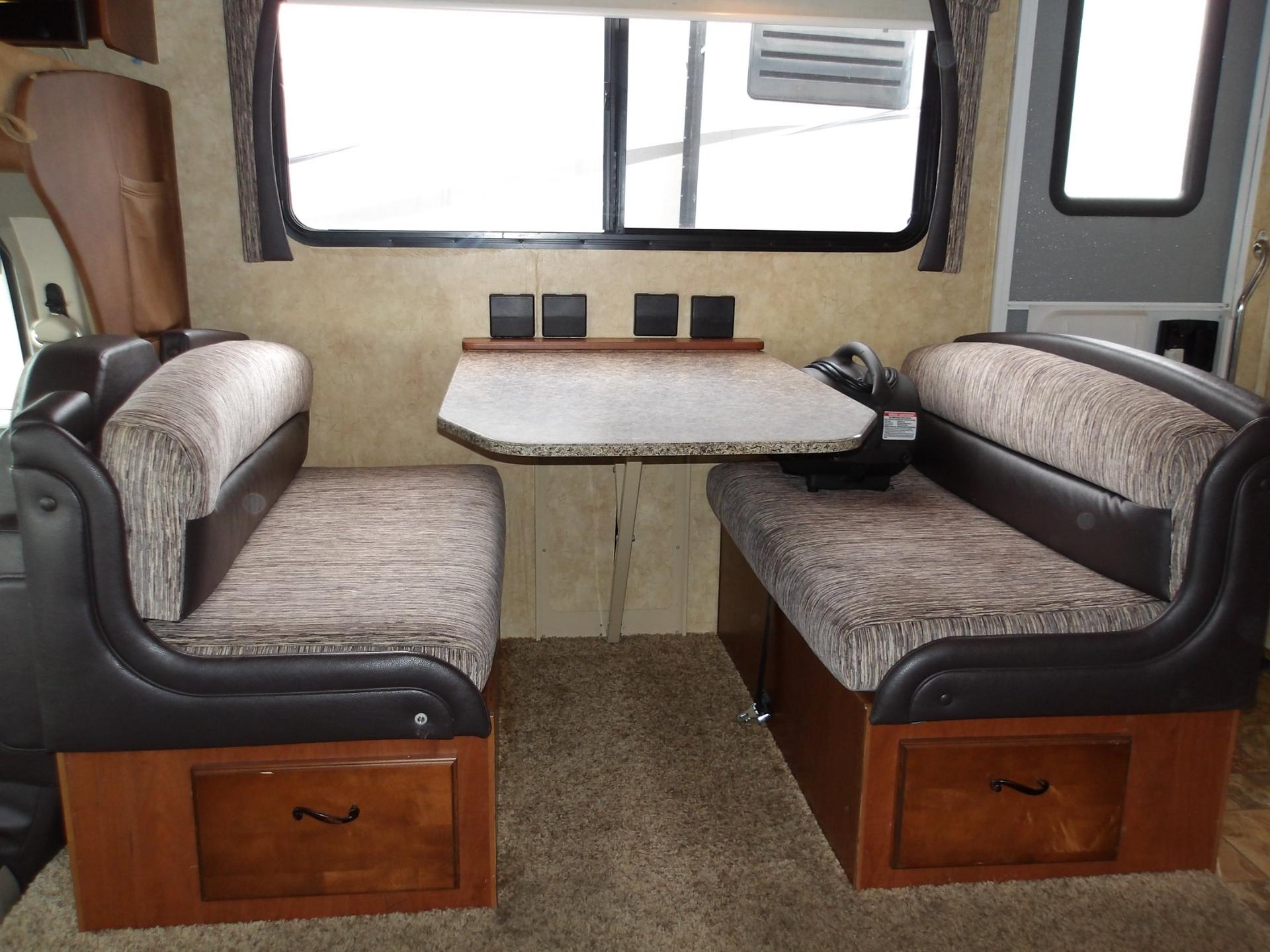 2011 Jayco 2011 Jayco Greyhawk - thumbnail 10