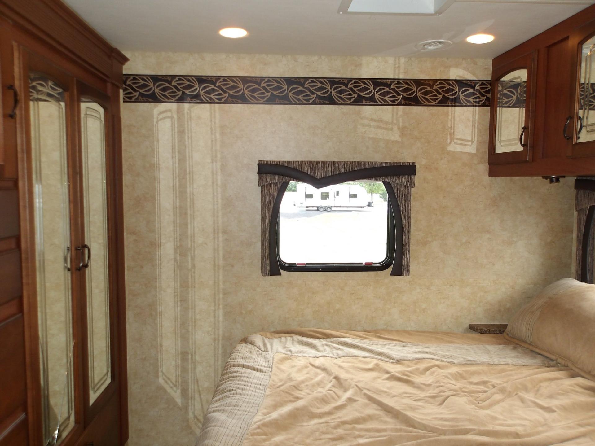 2011 Jayco 2011 Jayco Greyhawk - thumbnail 32