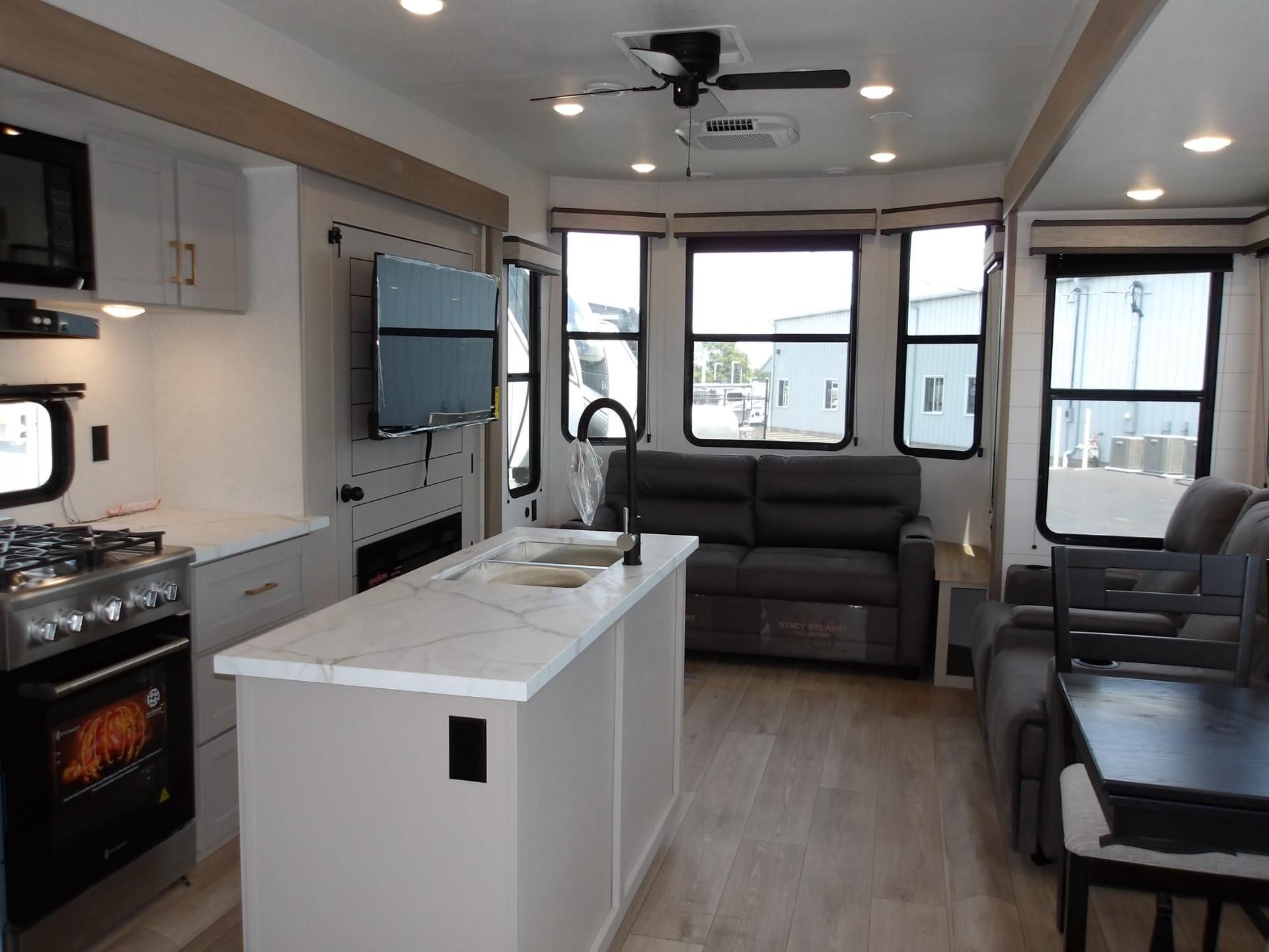 2027 Jayco 2027 Jayco Jay Flight Bungalow - thumbnail 6