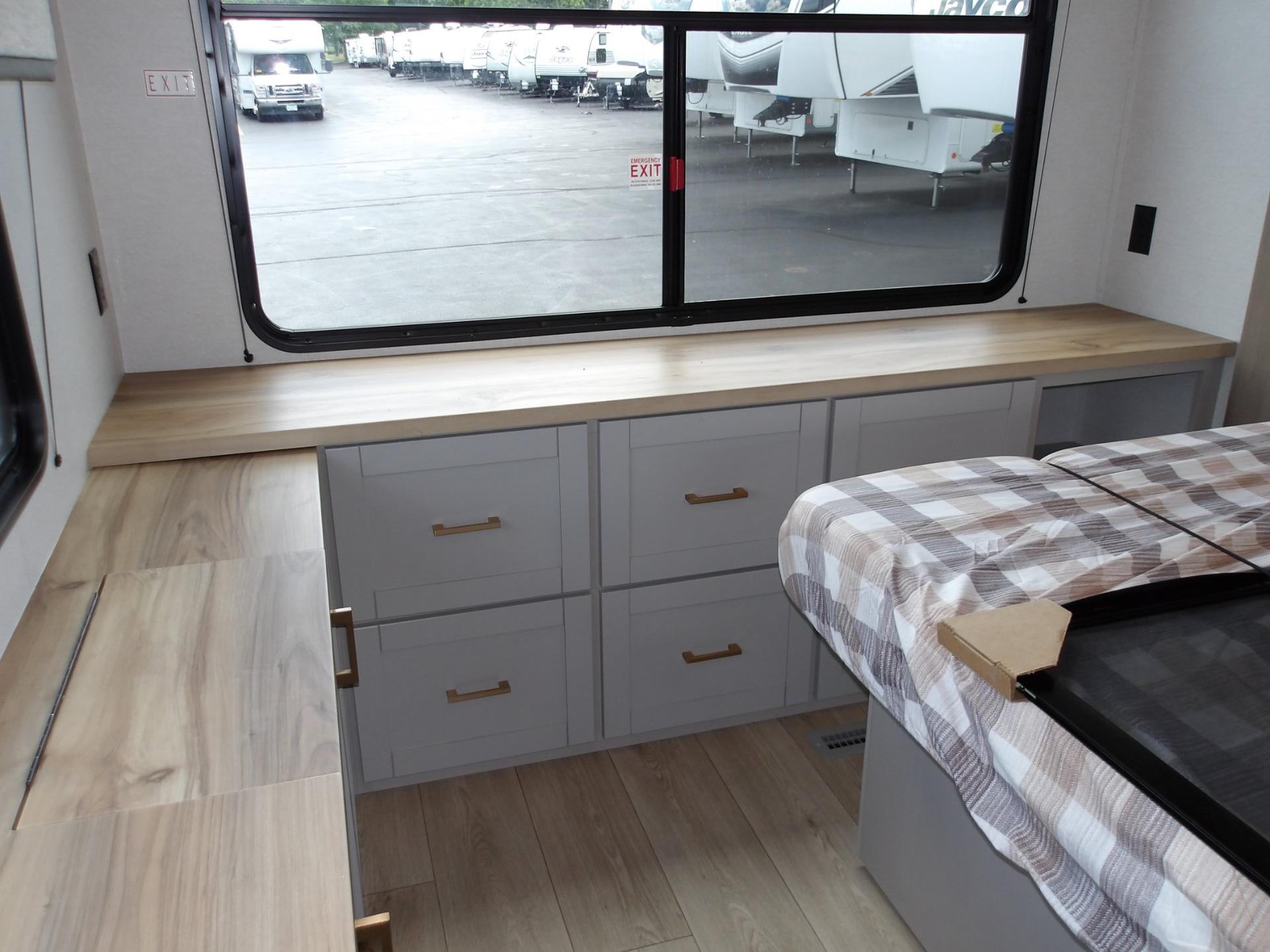 2027 Jayco 2027 Jayco Jay Flight Bungalow - thumbnail 43