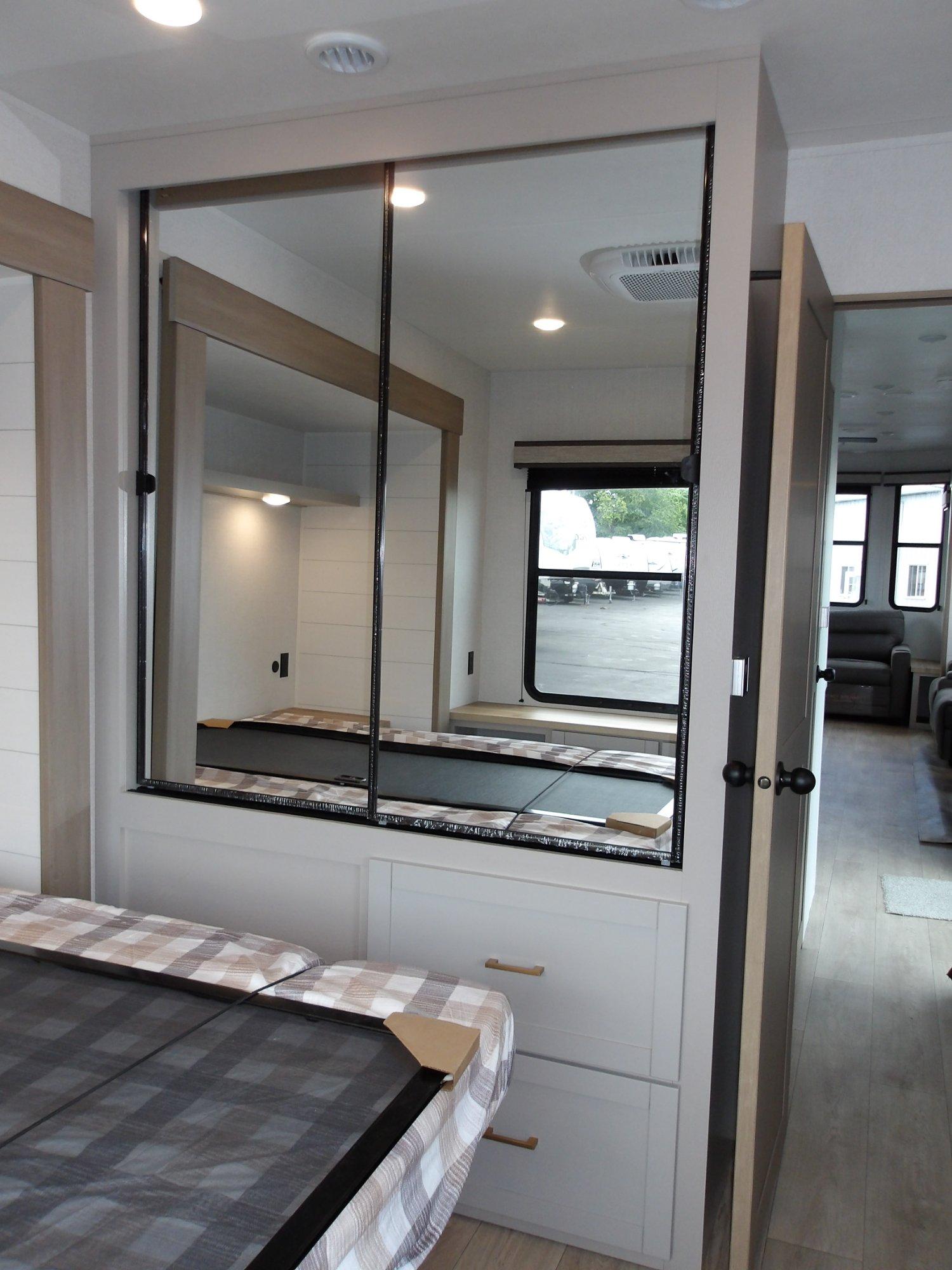 2027 Jayco 2027 Jayco Jay Flight Bungalow - thumbnail 47