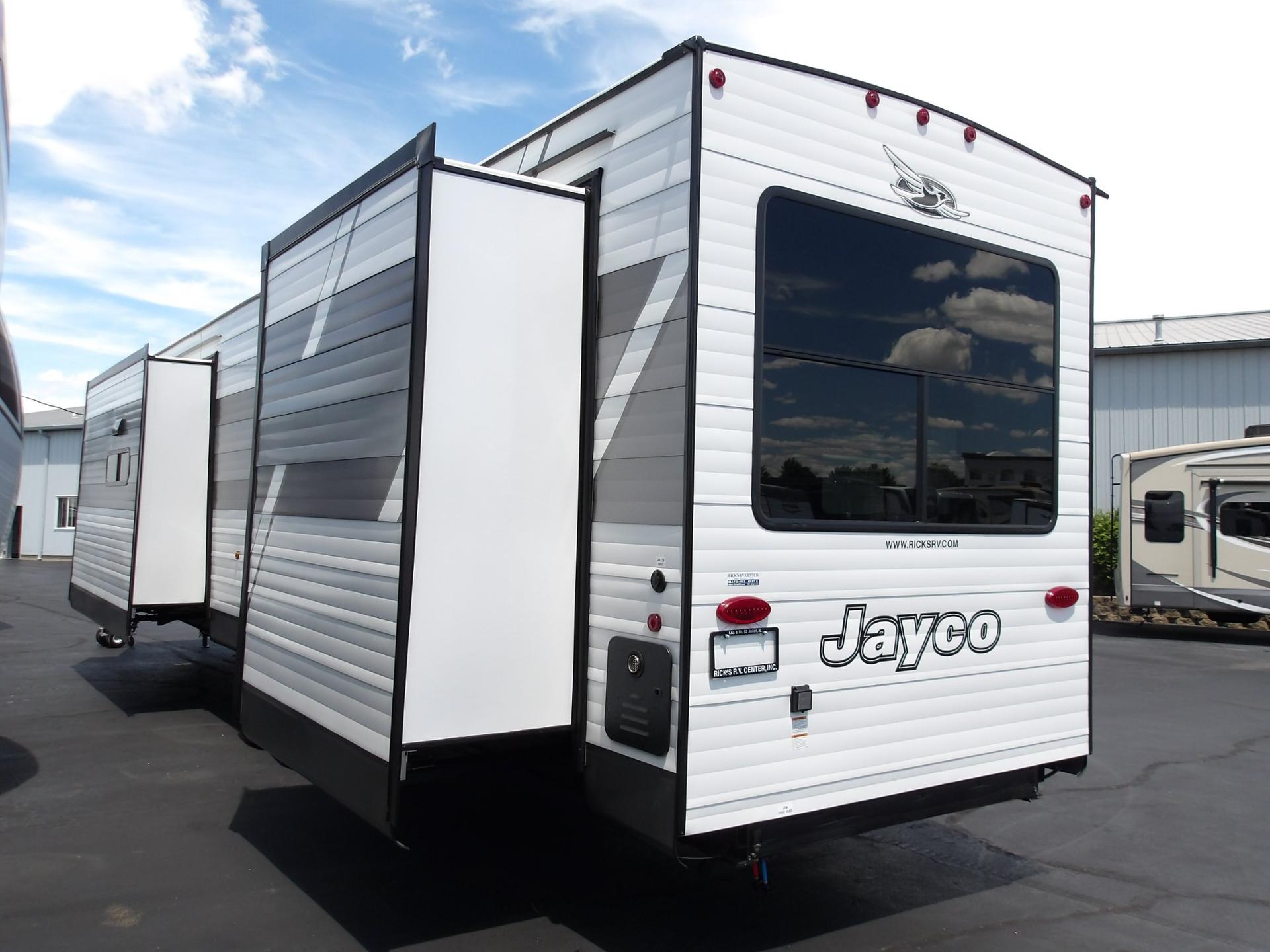 2027 Jayco 2027 Jayco Jay Flight Bungalow - thumbnail 4