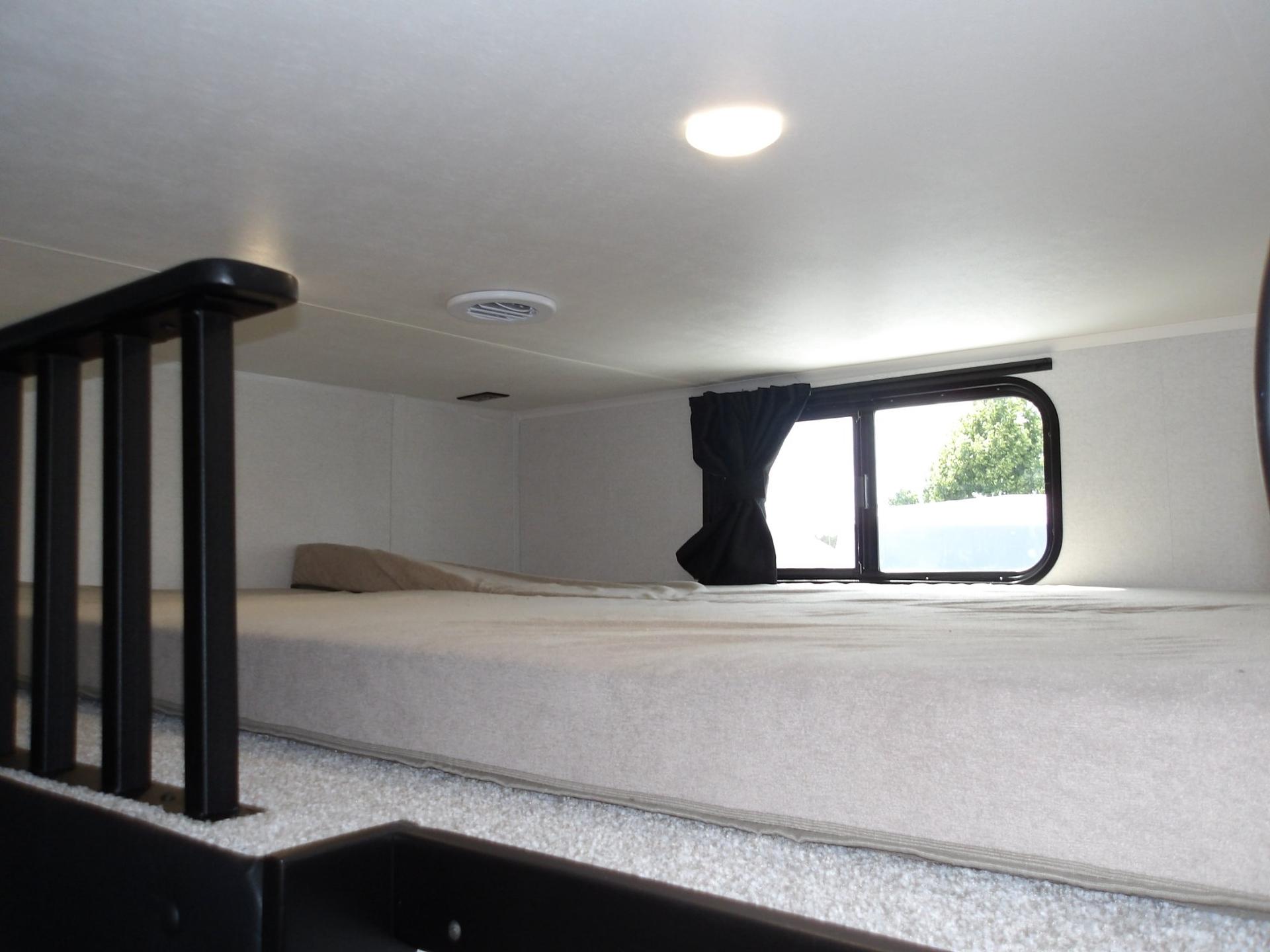 2027 Jayco 2027 Jayco Eagle - thumbnail 33