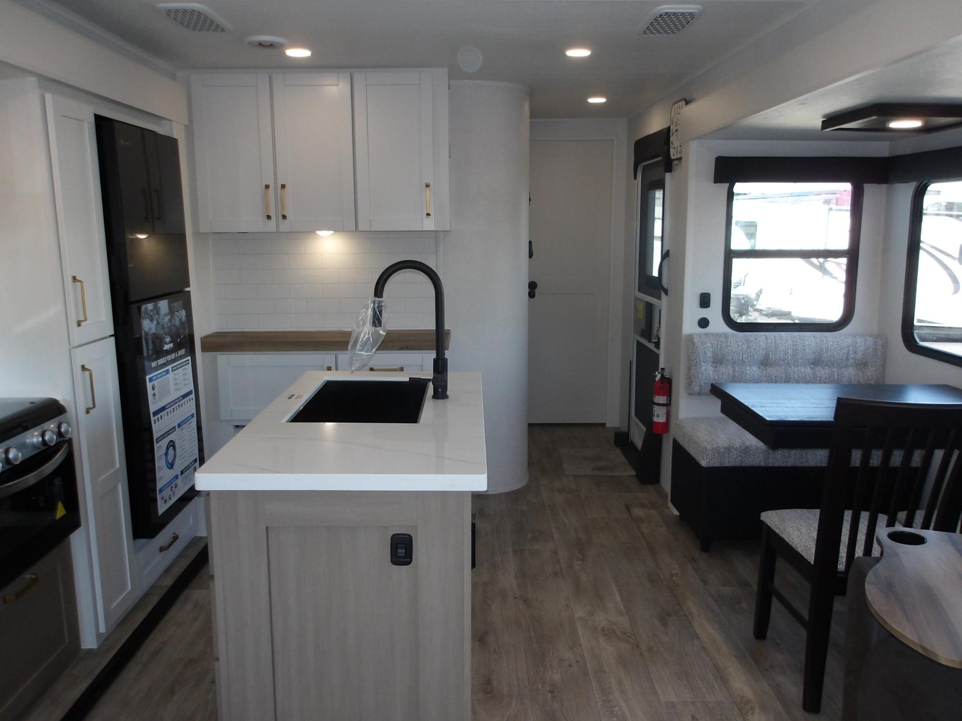 2027 Jayco 2027 Jayco Eagle - thumbnail 36