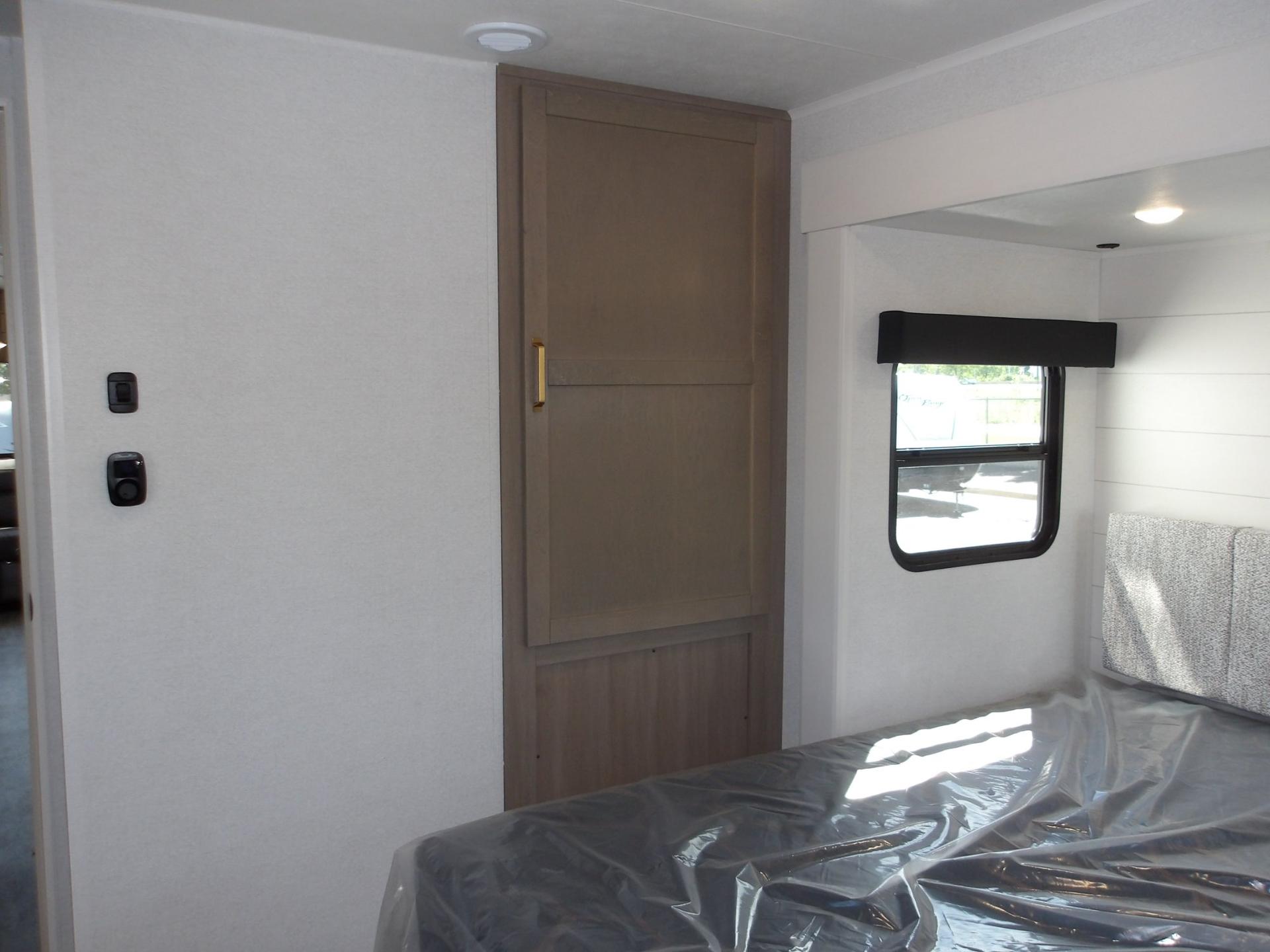 2027 Jayco 2027 Jayco Eagle - thumbnail 59