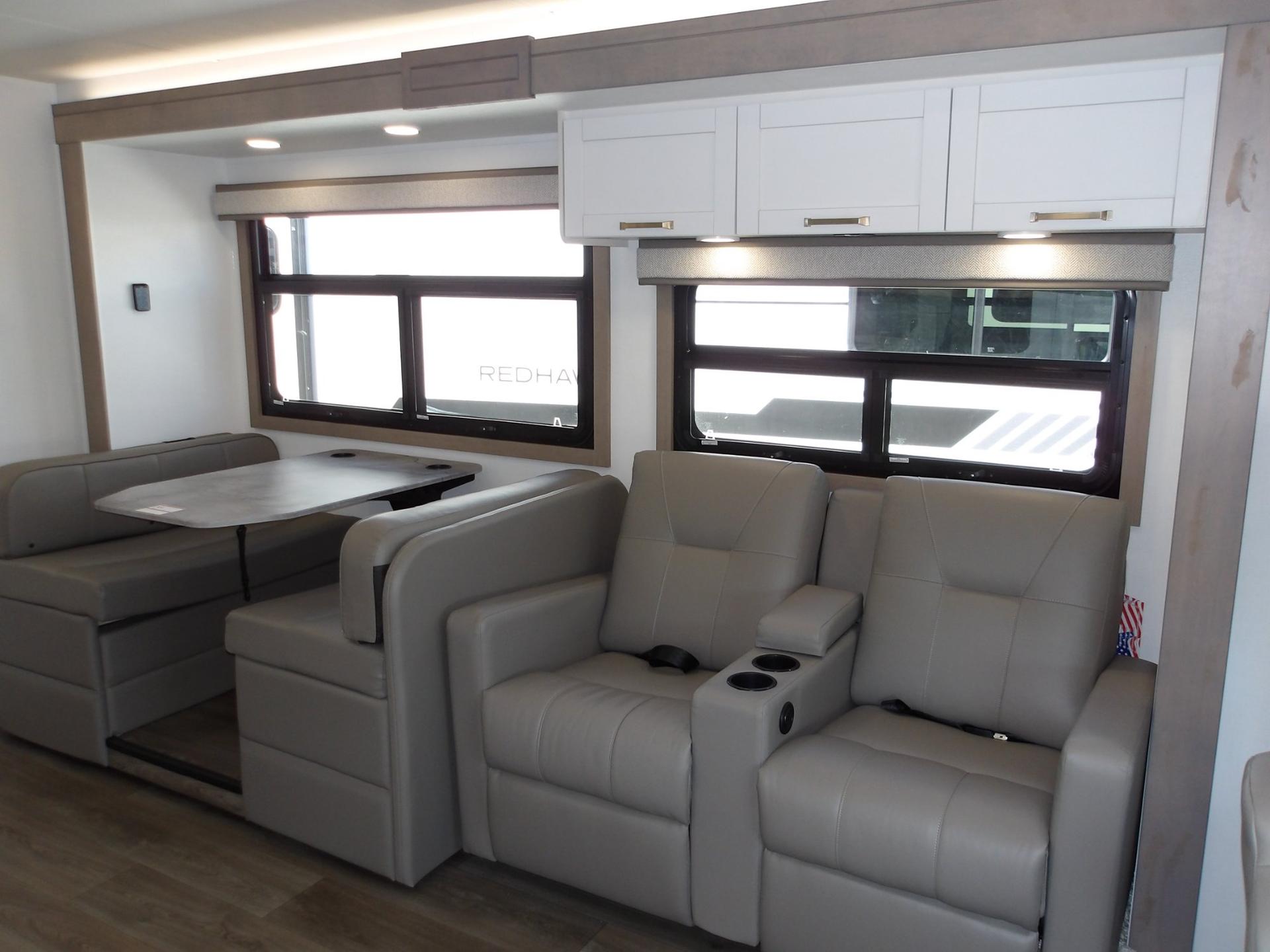 2027 Jayco 2027 Jayco Greyhawk - thumbnail 17