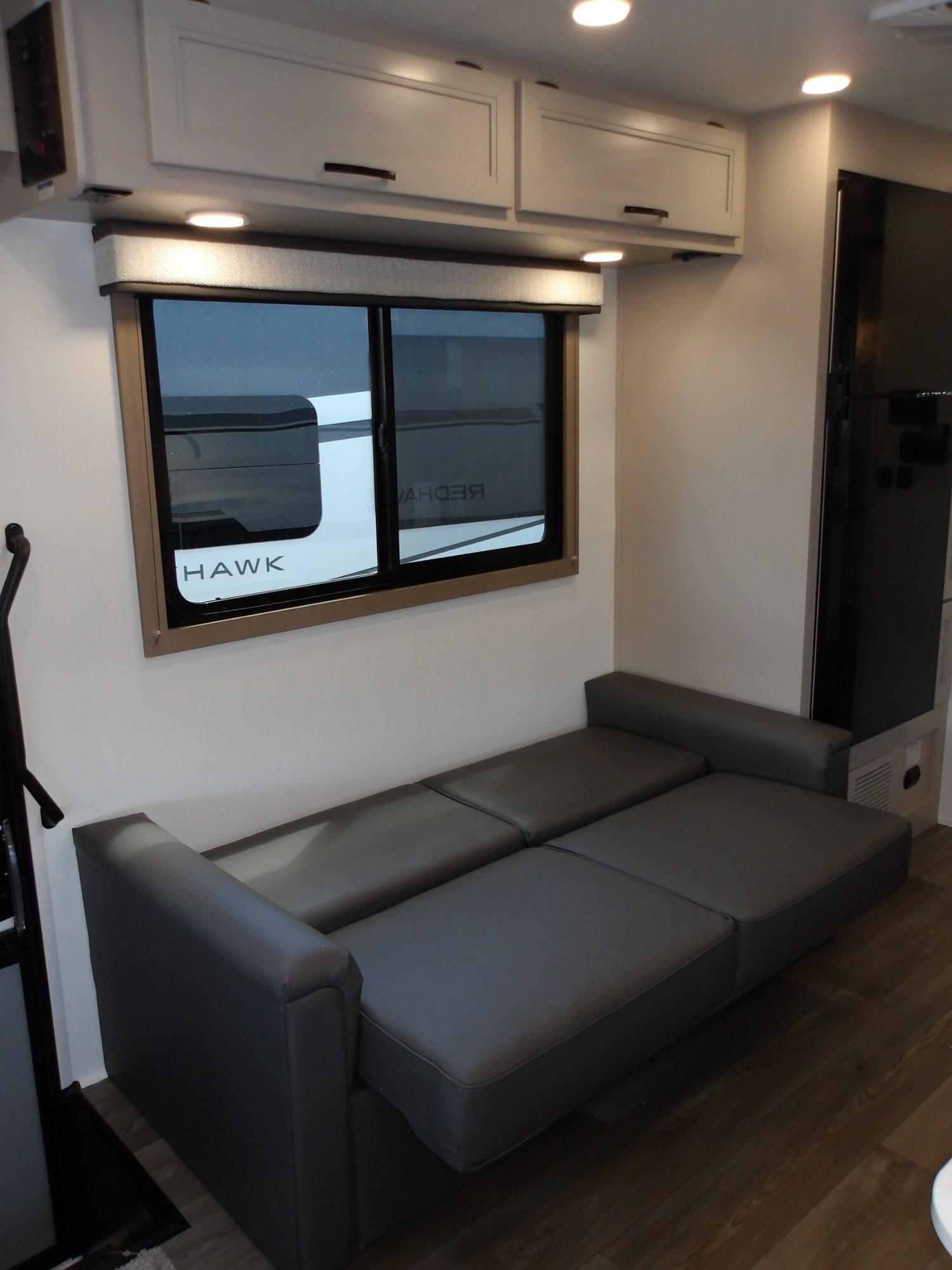 2027 Jayco 2027 Jayco Redhawk SE - thumbnail 16