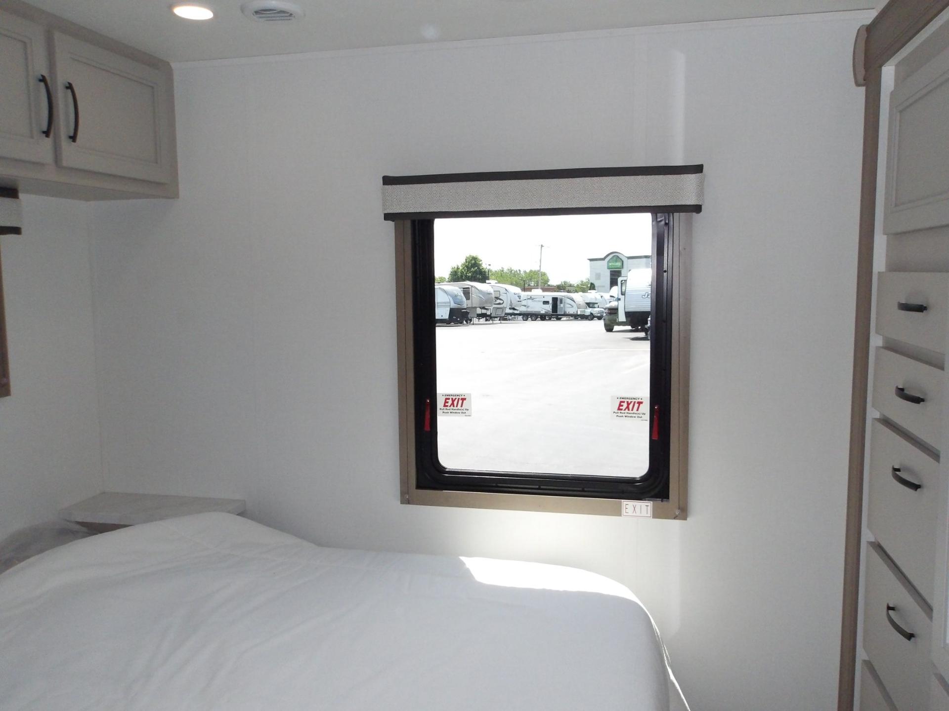 2027 Jayco 2027 Jayco Redhawk SE - thumbnail 34