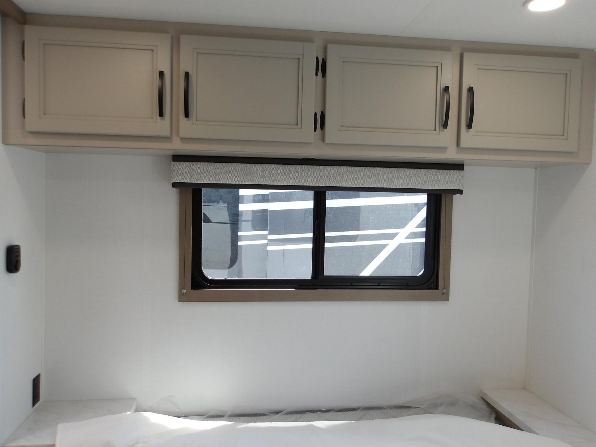 2027 Jayco 2027 Jayco Redhawk SE - thumbnail 35