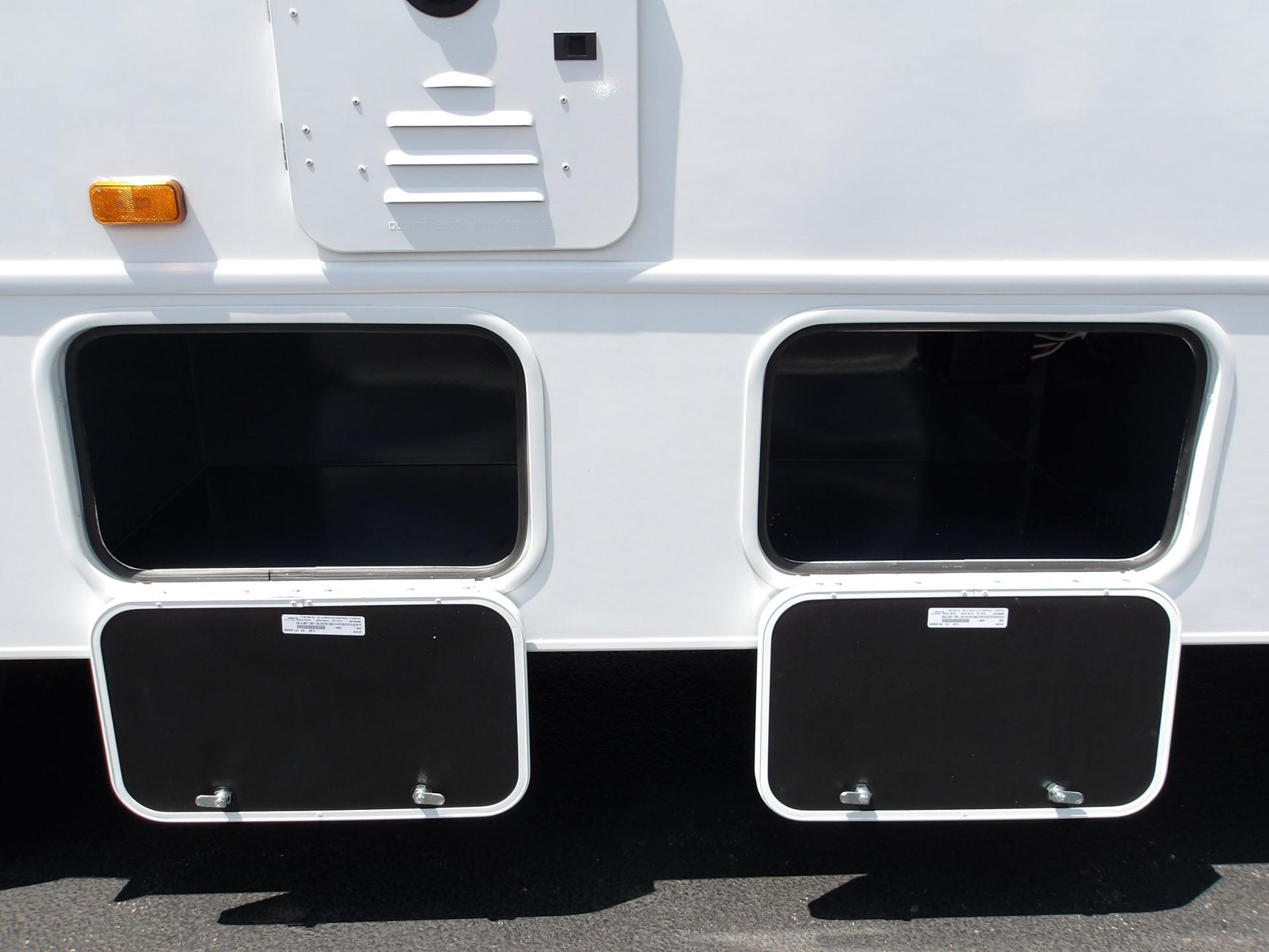 2027 Jayco 2027 Jayco Redhawk SE - thumbnail 4