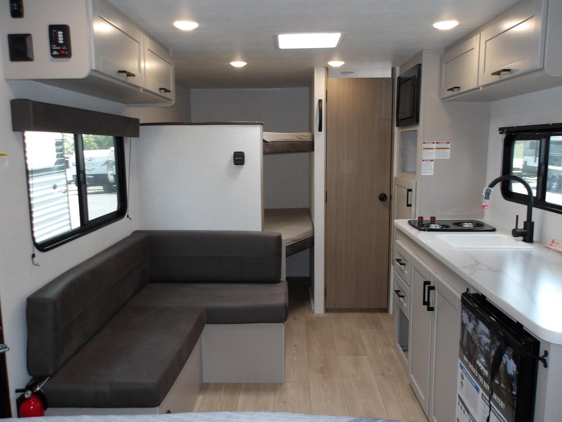 2027 Jayco 2027 Jayco Jay Flight - thumbnail 7