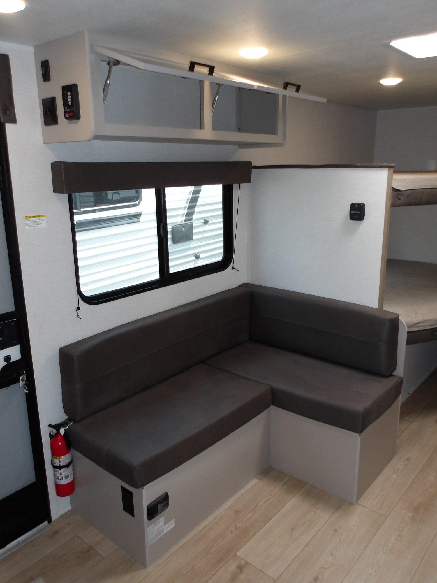 2027 Jayco 2027 Jayco Jay Flight - thumbnail 9