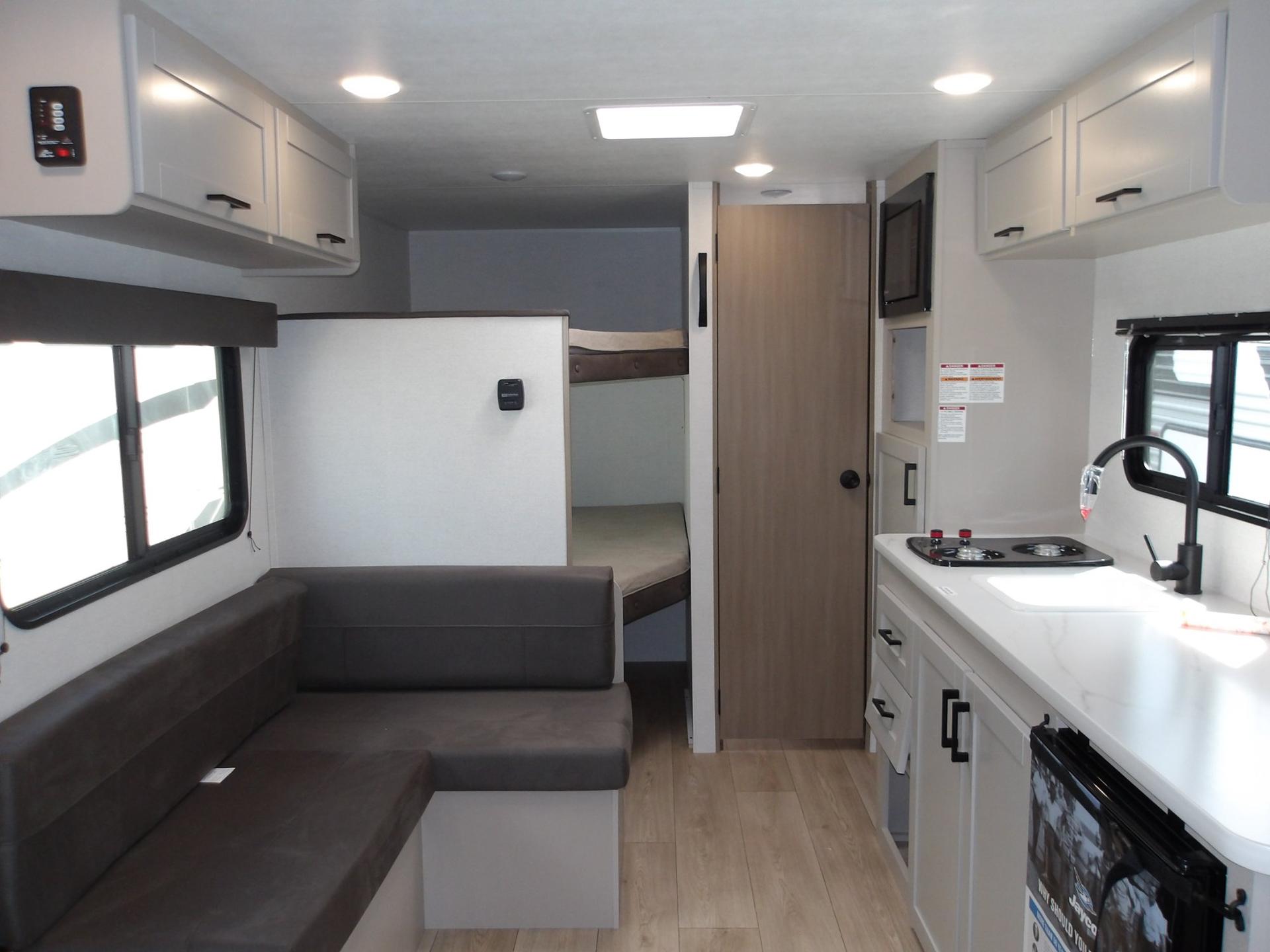 2027 Jayco 2027 Jayco Jay Flight - thumbnail 8
