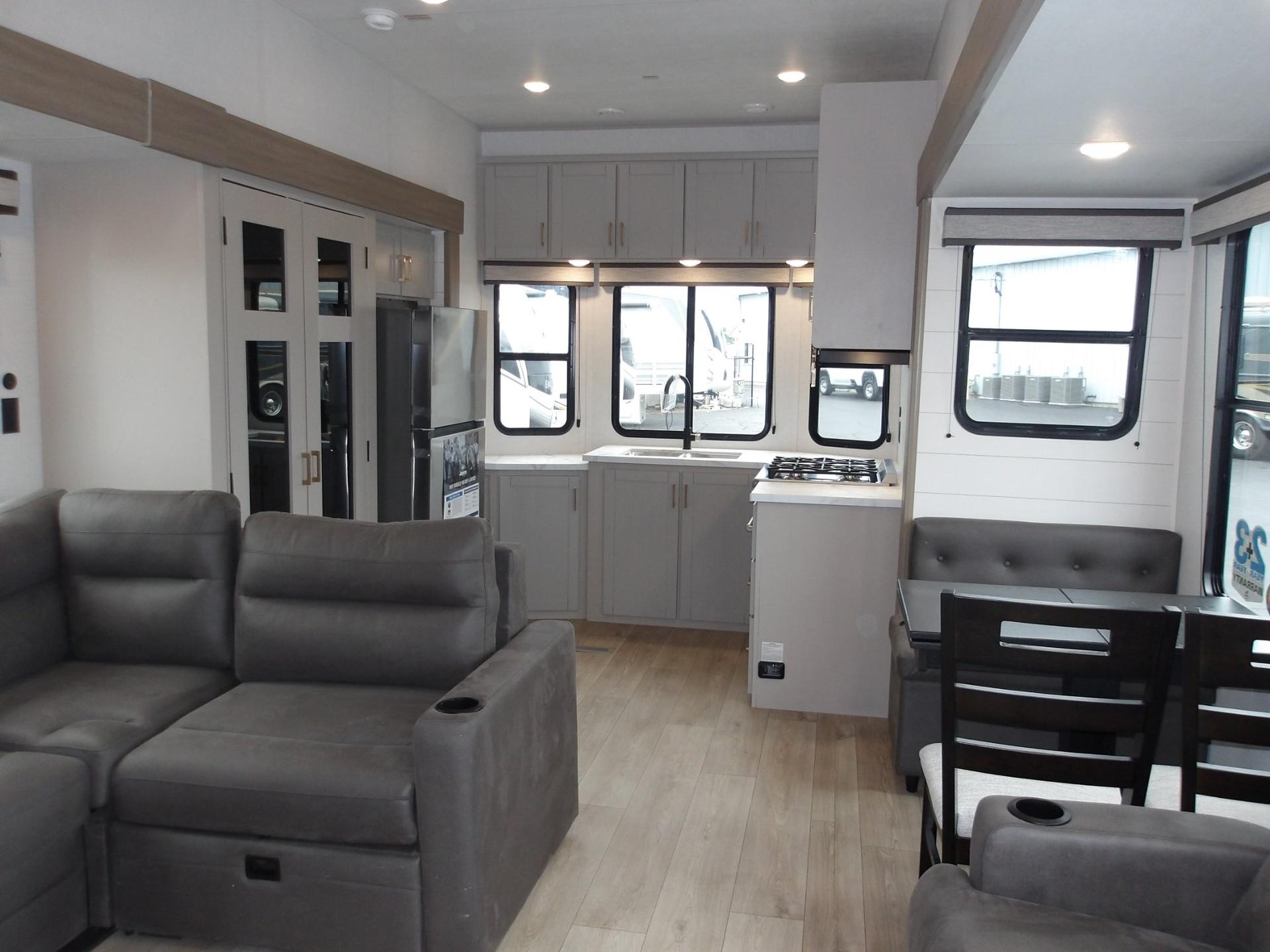 2027 Jayco 2027 Jayco Jay Flight Bungalow - thumbnail 7