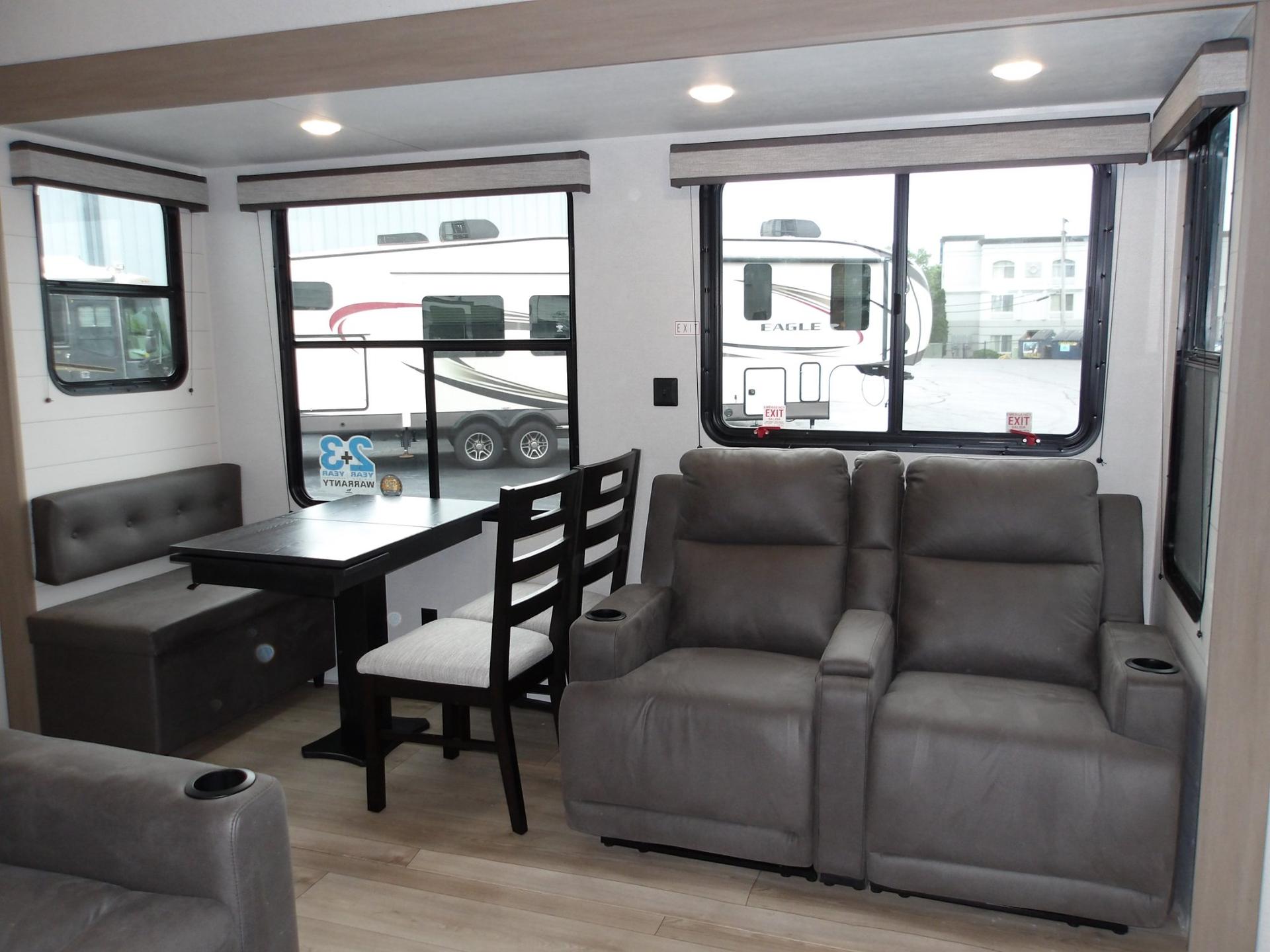 2027 Jayco 2027 Jayco Jay Flight Bungalow - thumbnail 13