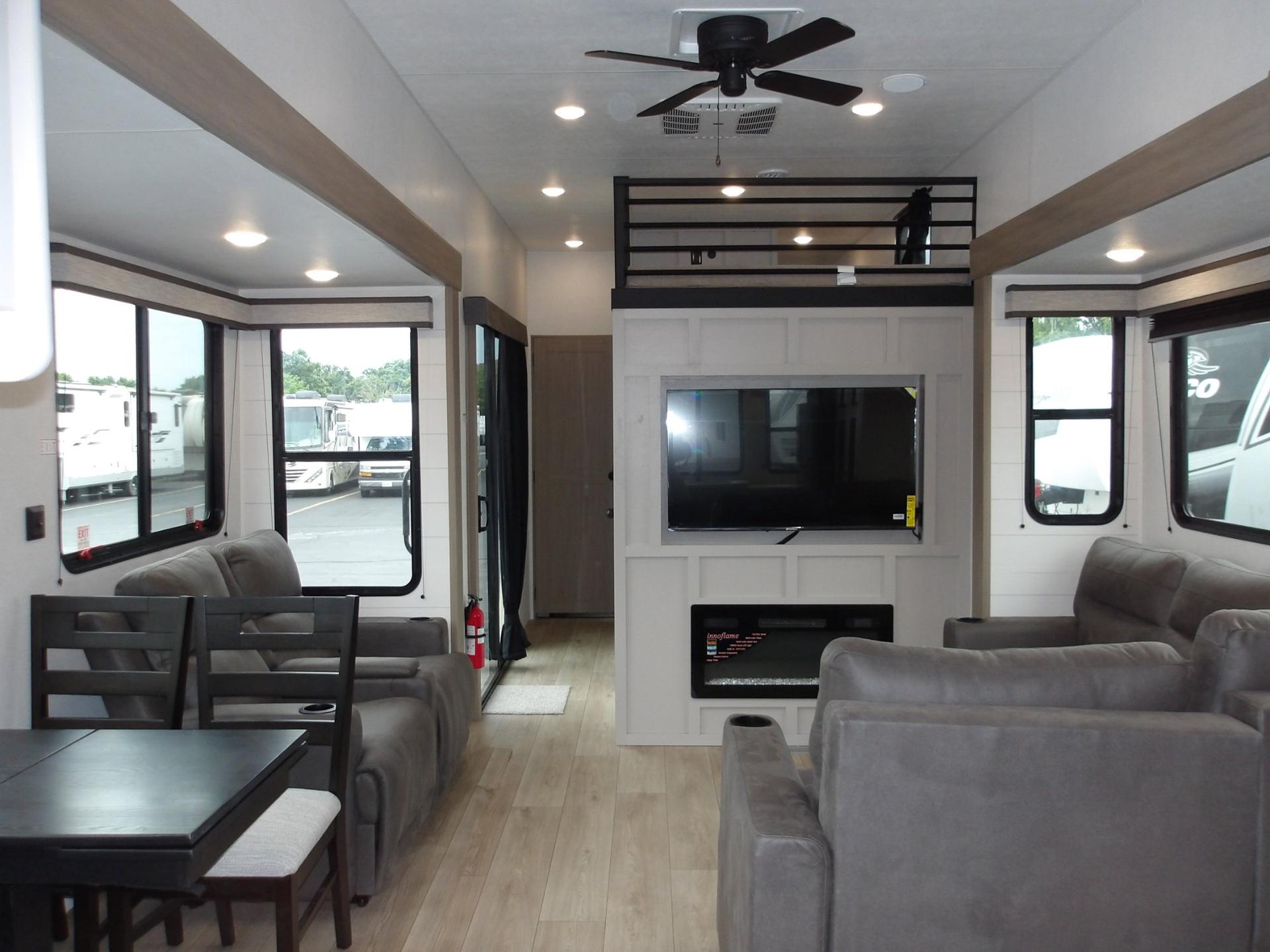 2027 Jayco 2027 Jayco Jay Flight Bungalow - thumbnail 30