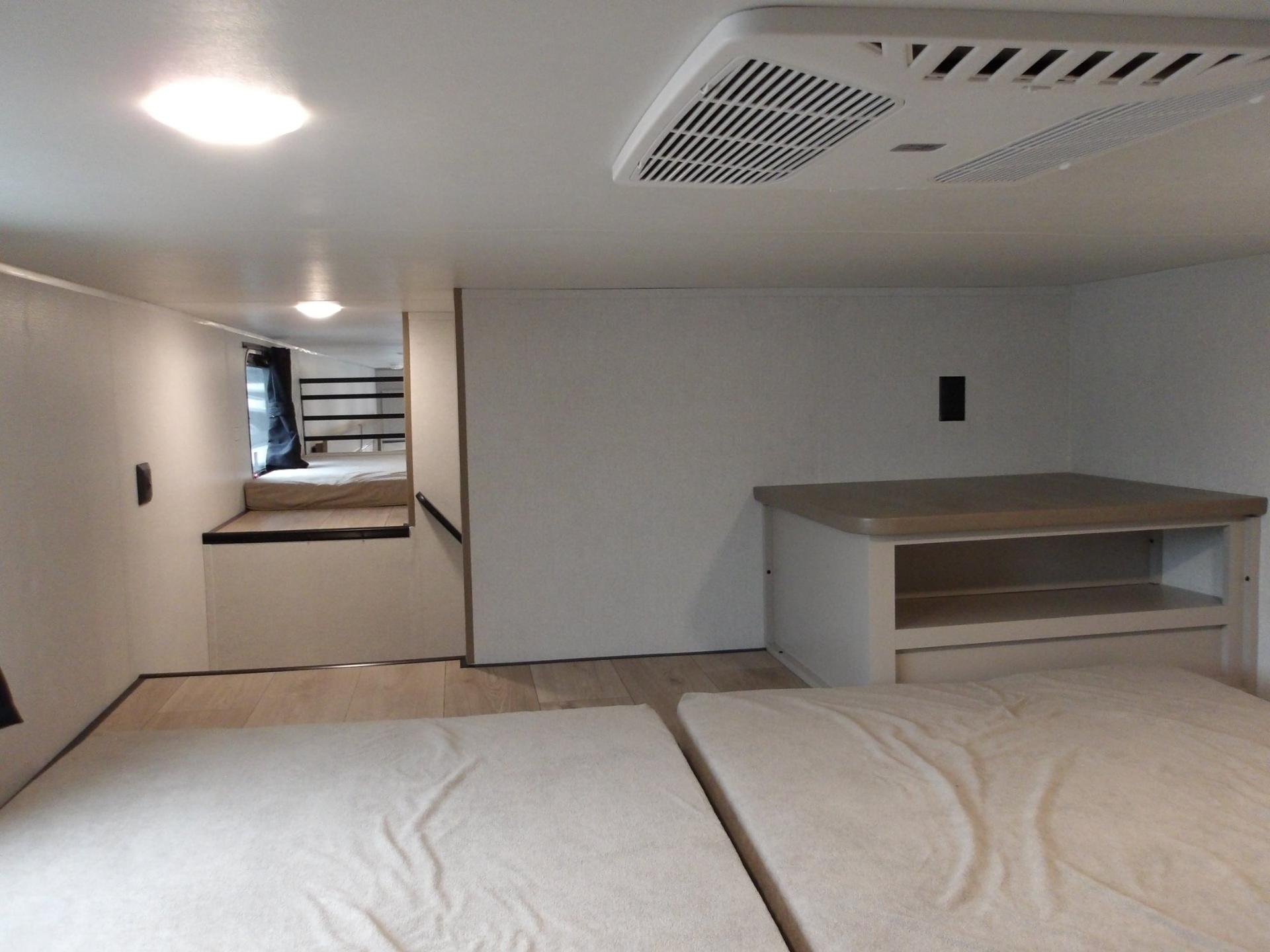 2027 Jayco 2027 Jayco Jay Flight Bungalow - thumbnail 43