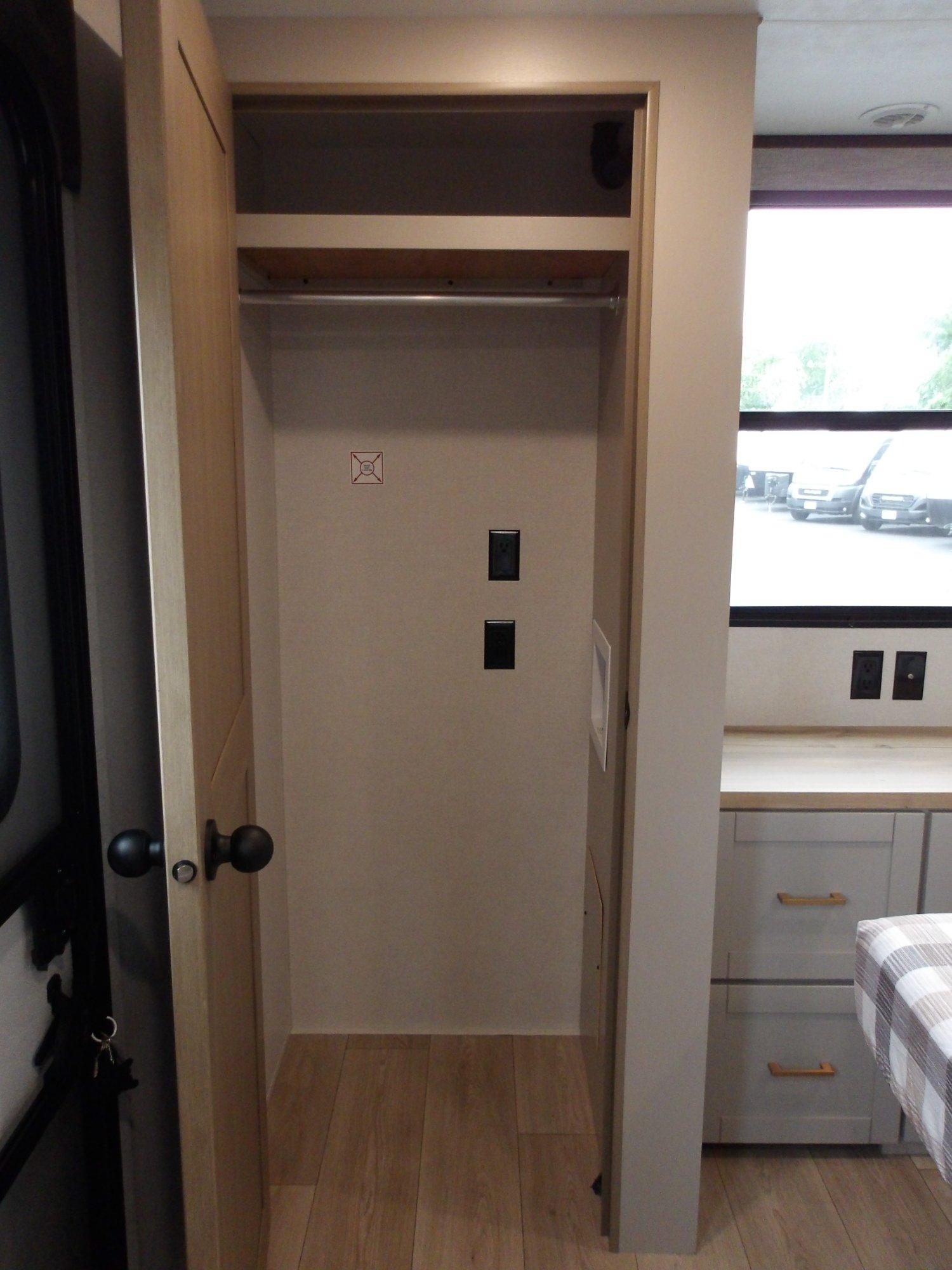 2027 Jayco 2027 Jayco Jay Flight Bungalow - thumbnail 51