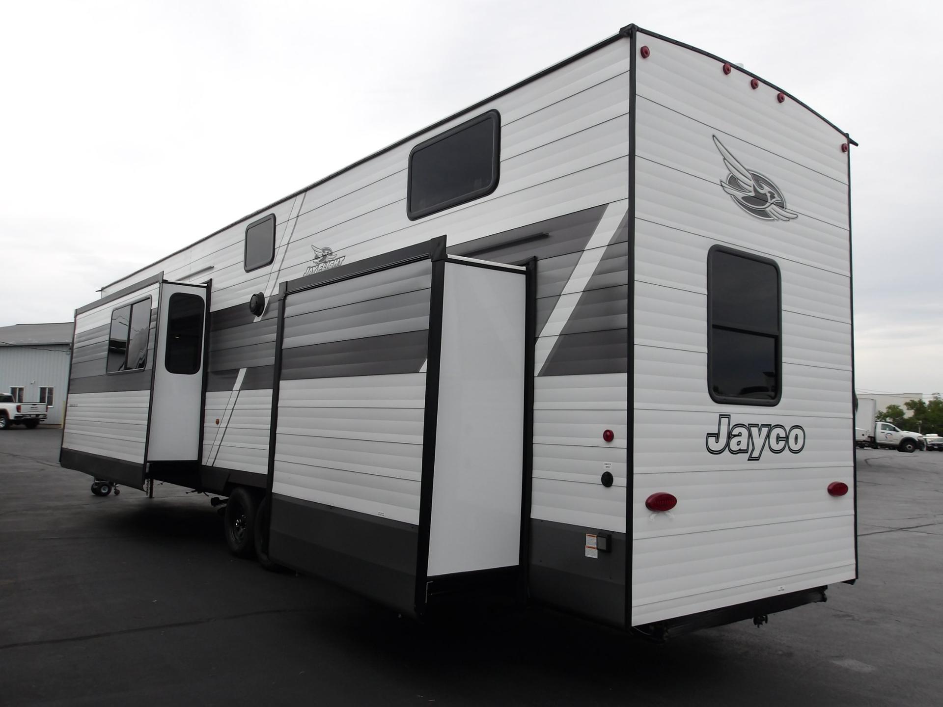 2027 Jayco 2027 Jayco Jay Flight Bungalow - thumbnail 5