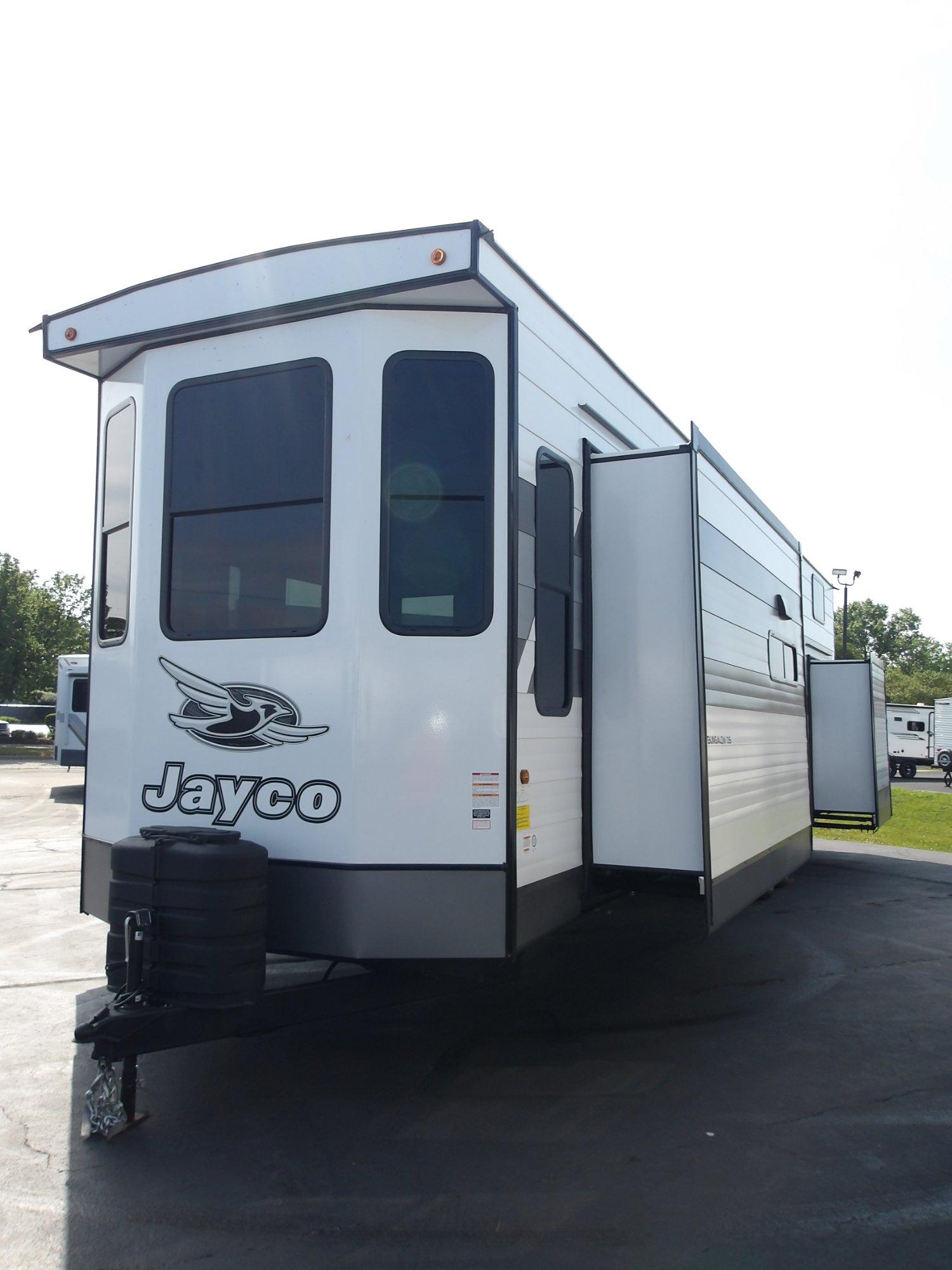 2027 Jayco 2027 Jayco Jay Flight Bungalow - thumbnail 6