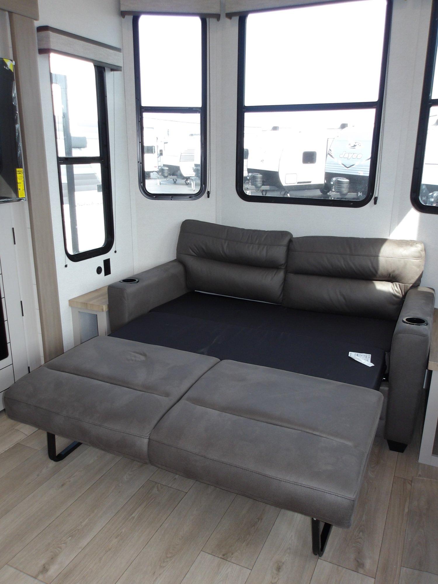 2027 Jayco 2027 Jayco Jay Flight Bungalow - thumbnail 24
