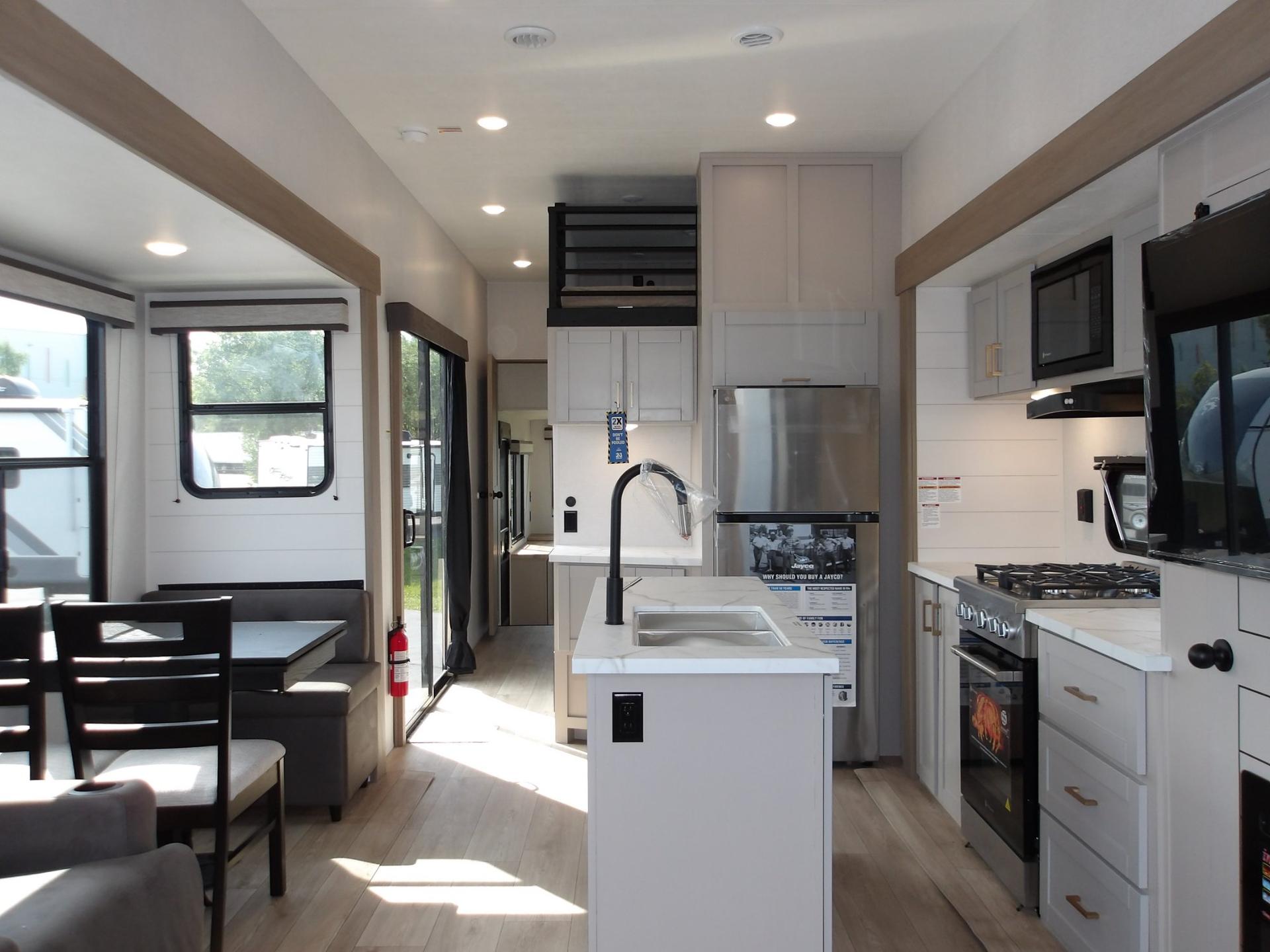 2027 Jayco 2027 Jayco Jay Flight Bungalow - thumbnail 28