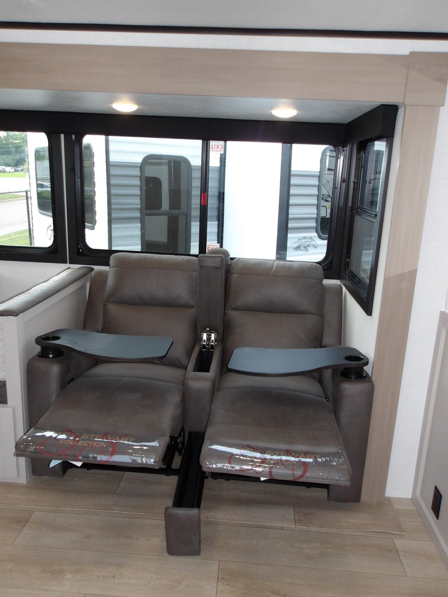 2027 Jayco 2027 Jayco Jay Feather - thumbnail 13