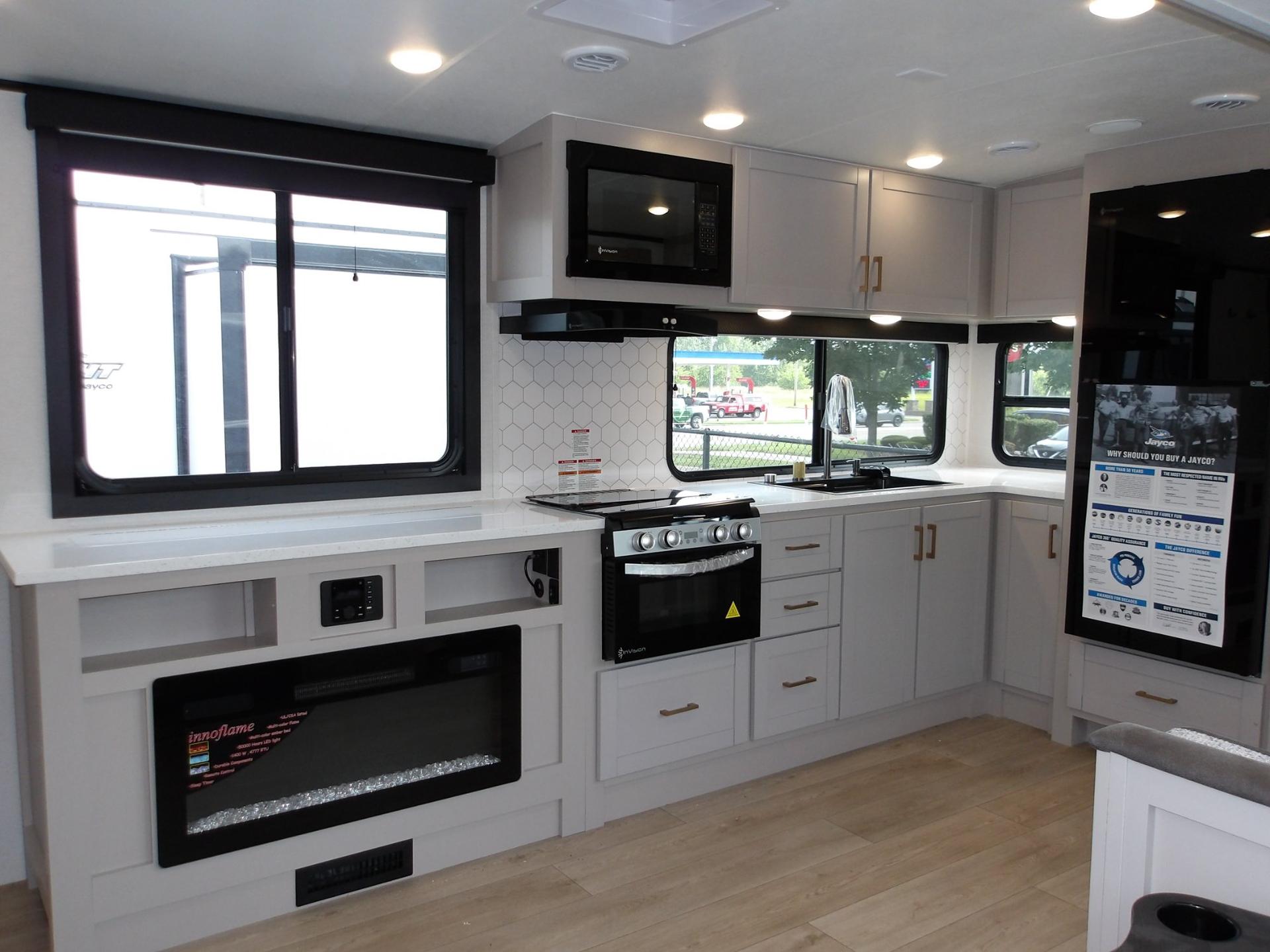 2027 Jayco 2027 Jayco Jay Feather - thumbnail 16