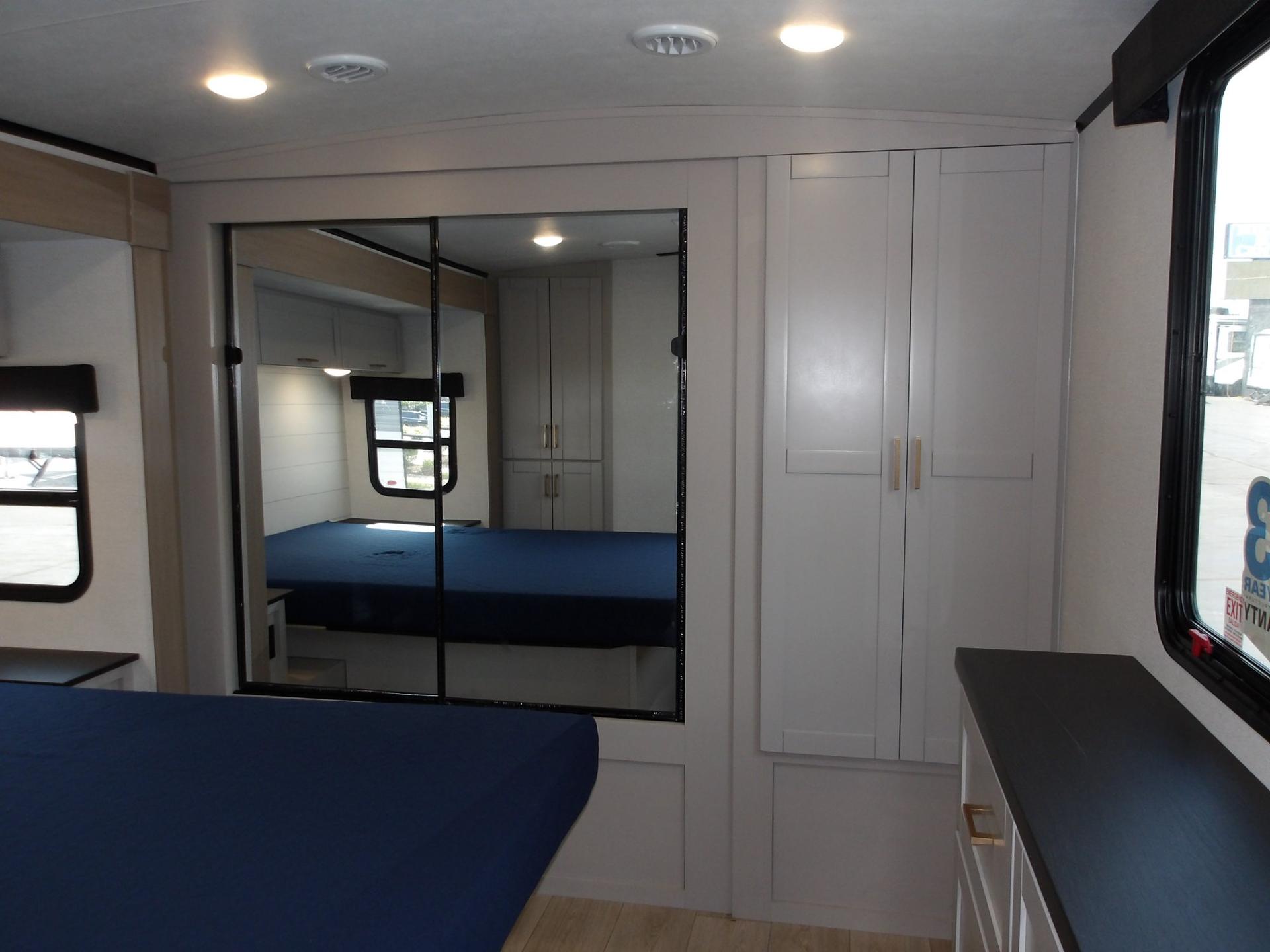 2027 Jayco 2027 Jayco Jay Feather - thumbnail 39