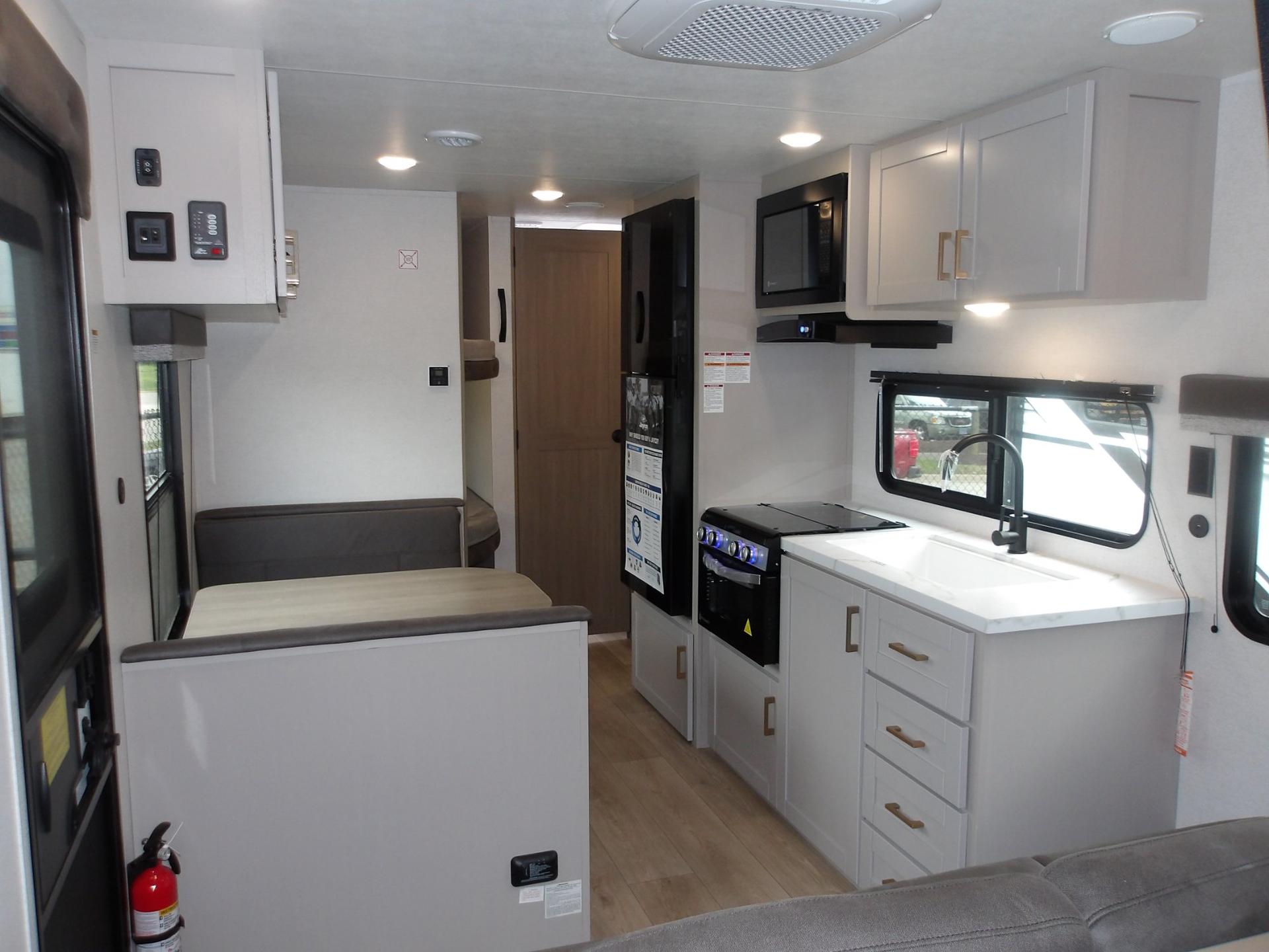 2027 Jayco 2027 Jayco Jay Flight - thumbnail 8