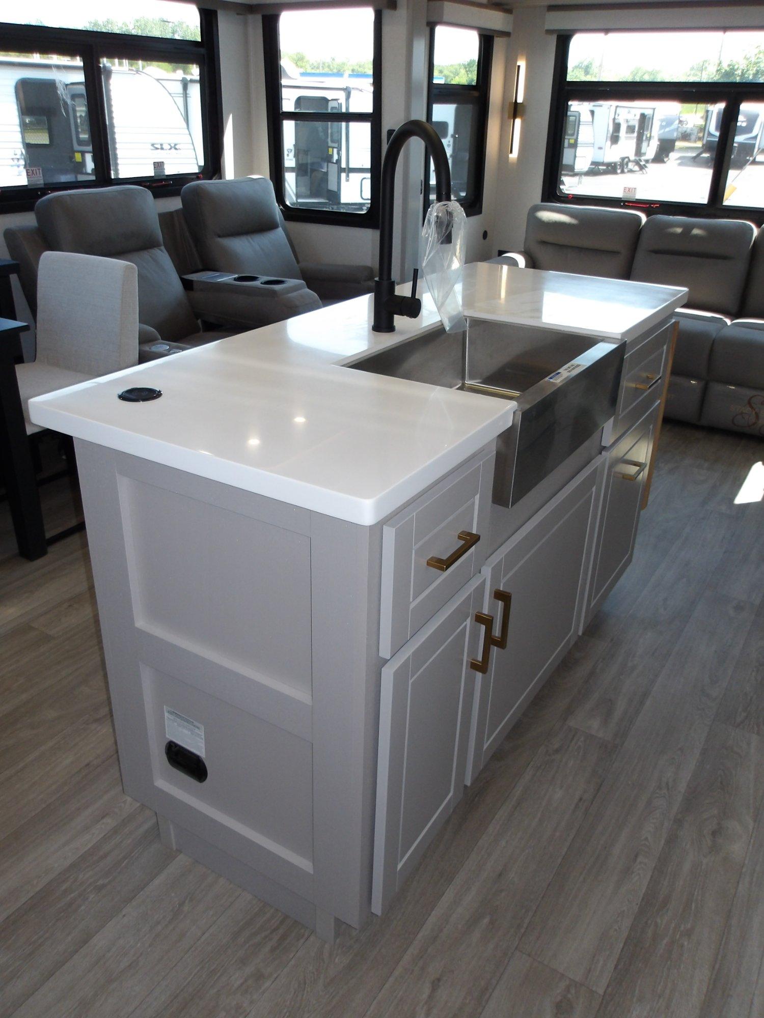 2027 Jayco 2027 Jayco North Point - thumbnail 22