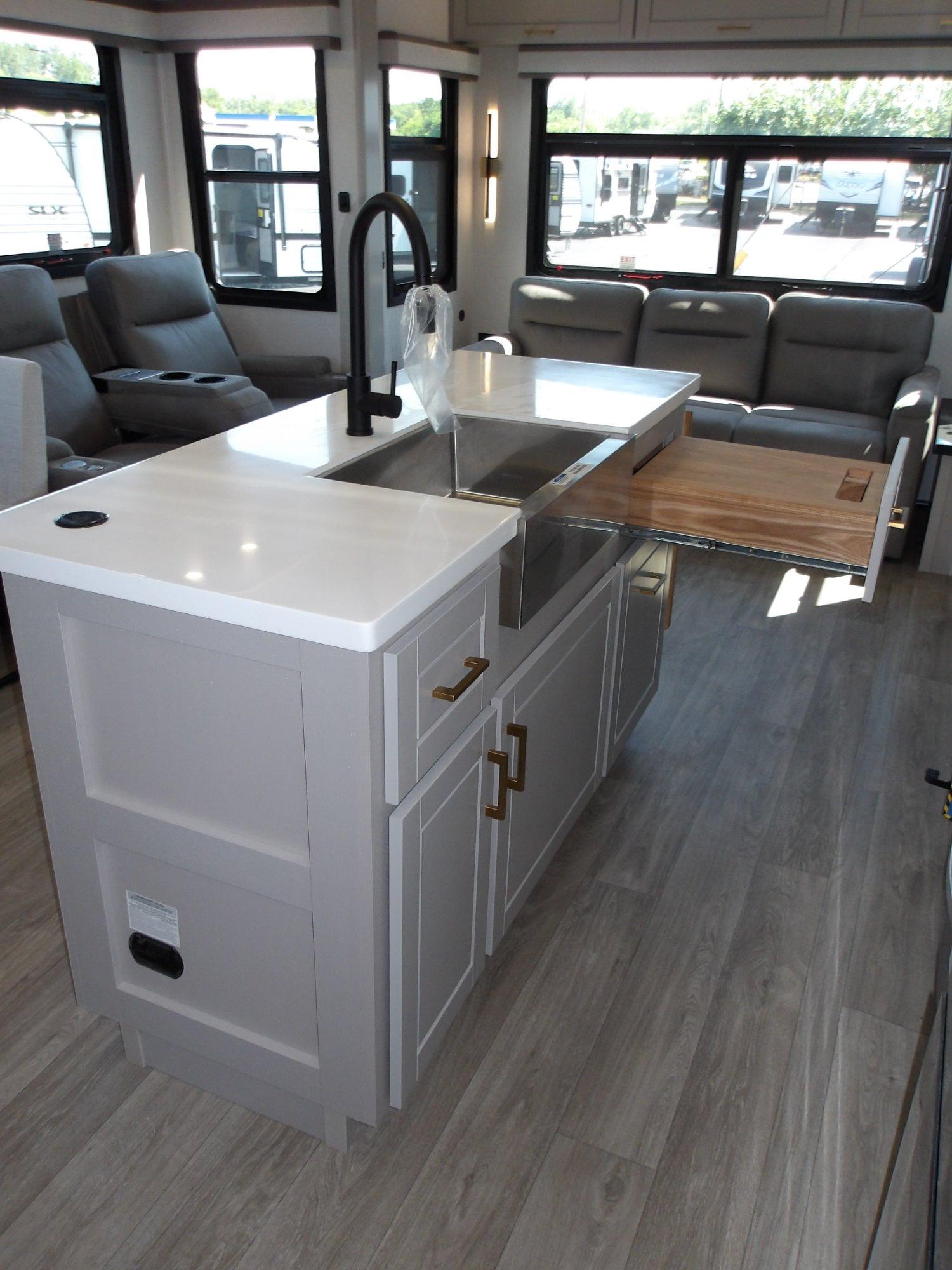 2027 Jayco 2027 Jayco North Point - thumbnail 25