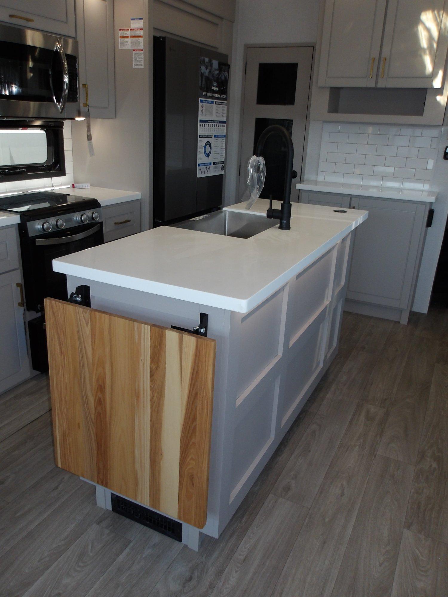 2027 Jayco 2027 Jayco North Point - thumbnail 31
