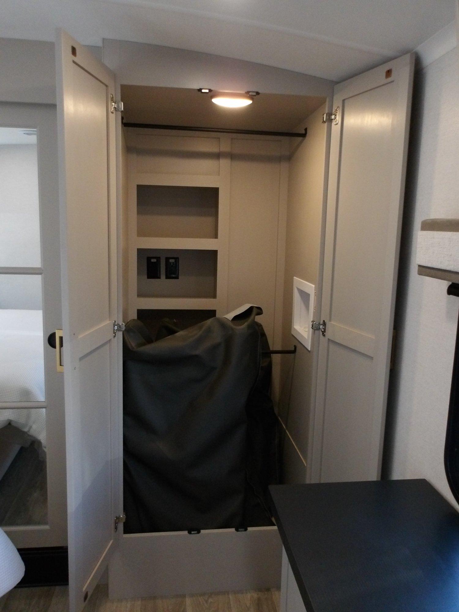 2027 Jayco 2027 Jayco North Point - thumbnail 63