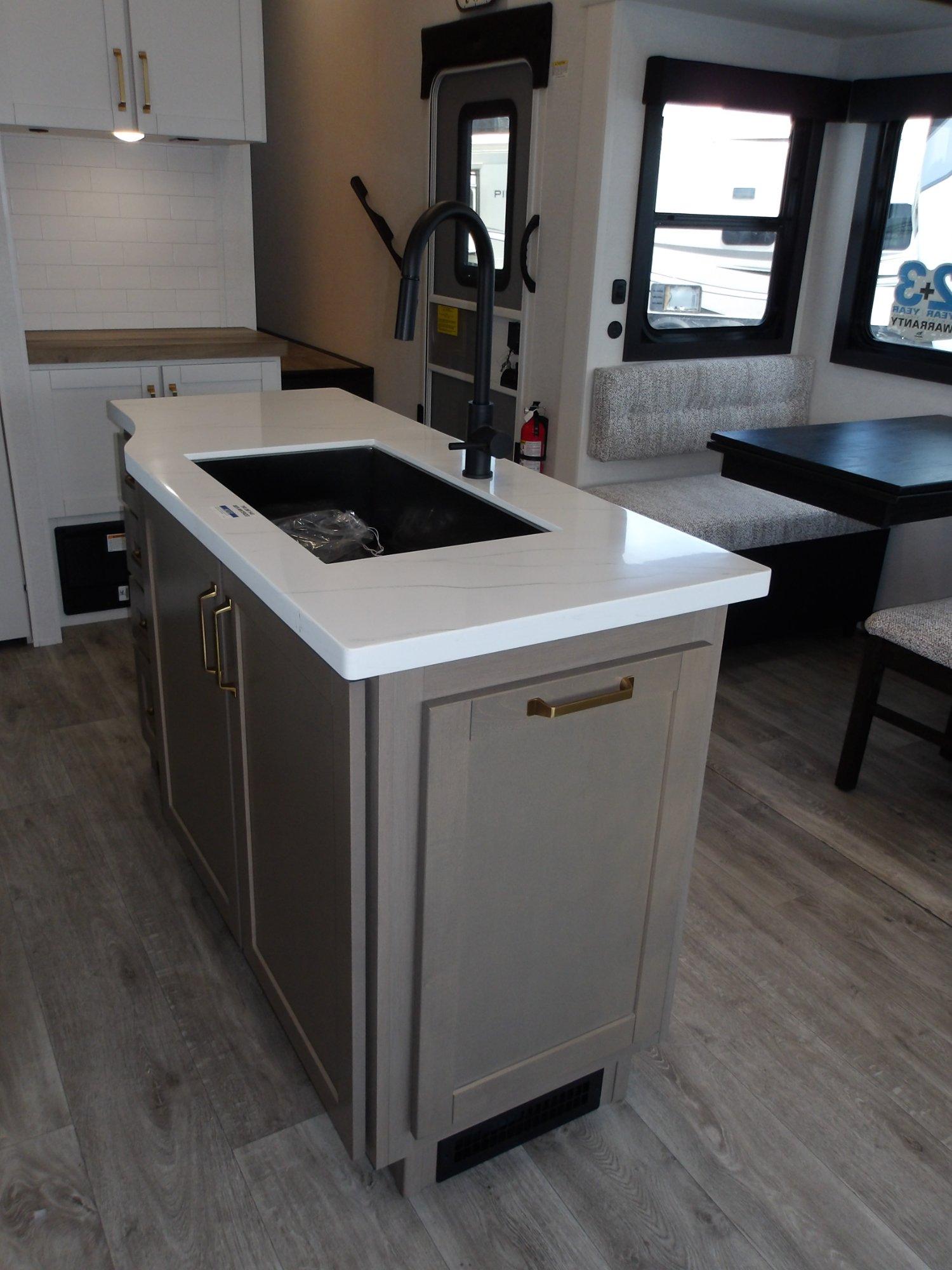 2027 Jayco 2027 Jayco Eagle - thumbnail 28