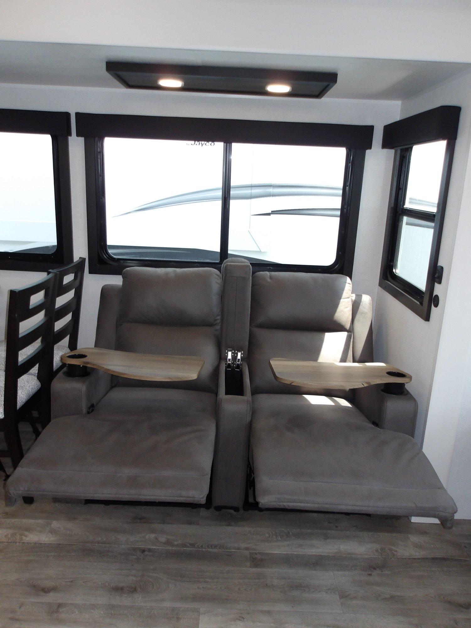 2027 Jayco 2027 Jayco Eagle - thumbnail 35