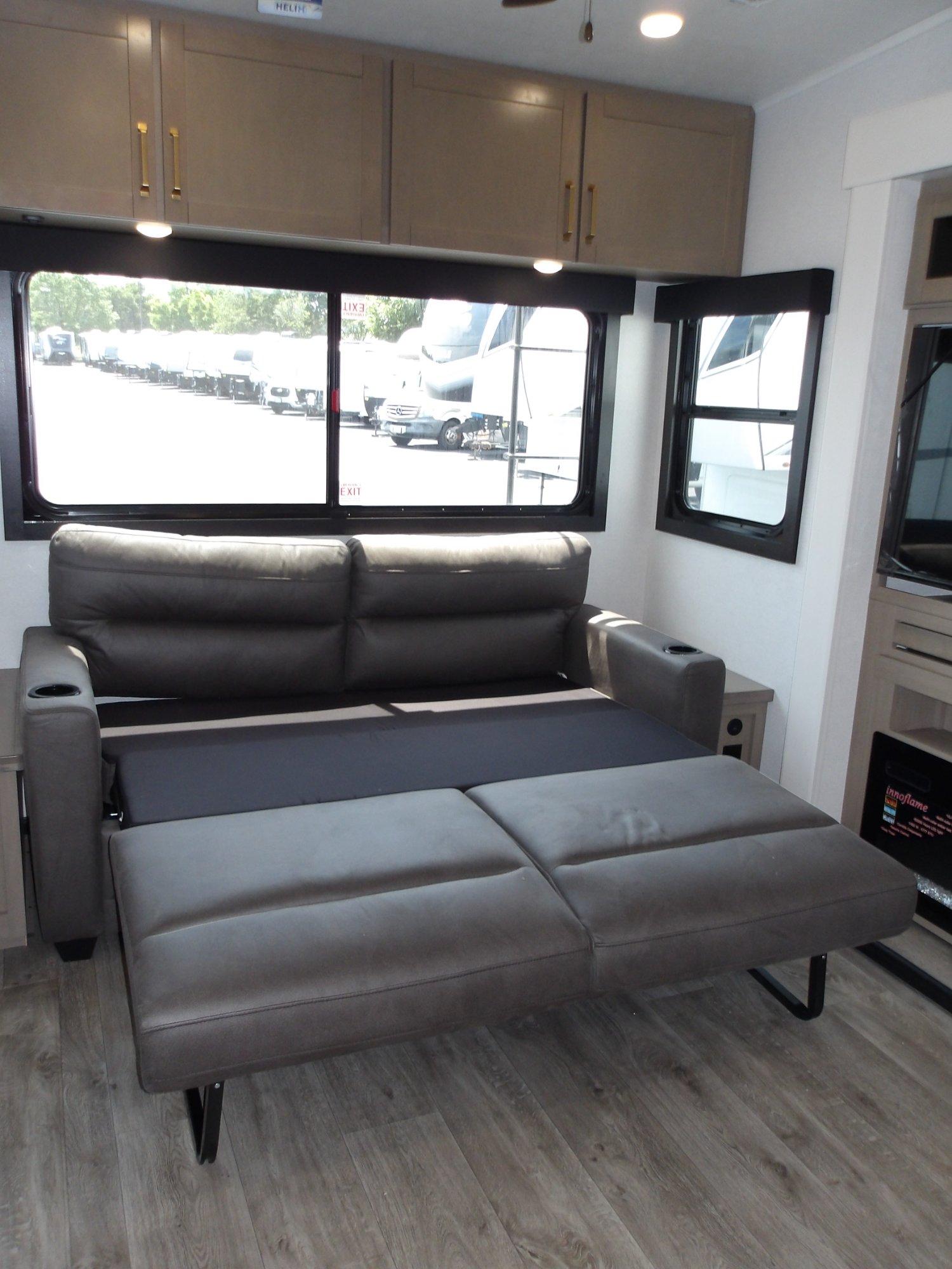 2027 Jayco 2027 Jayco Eagle - thumbnail 38