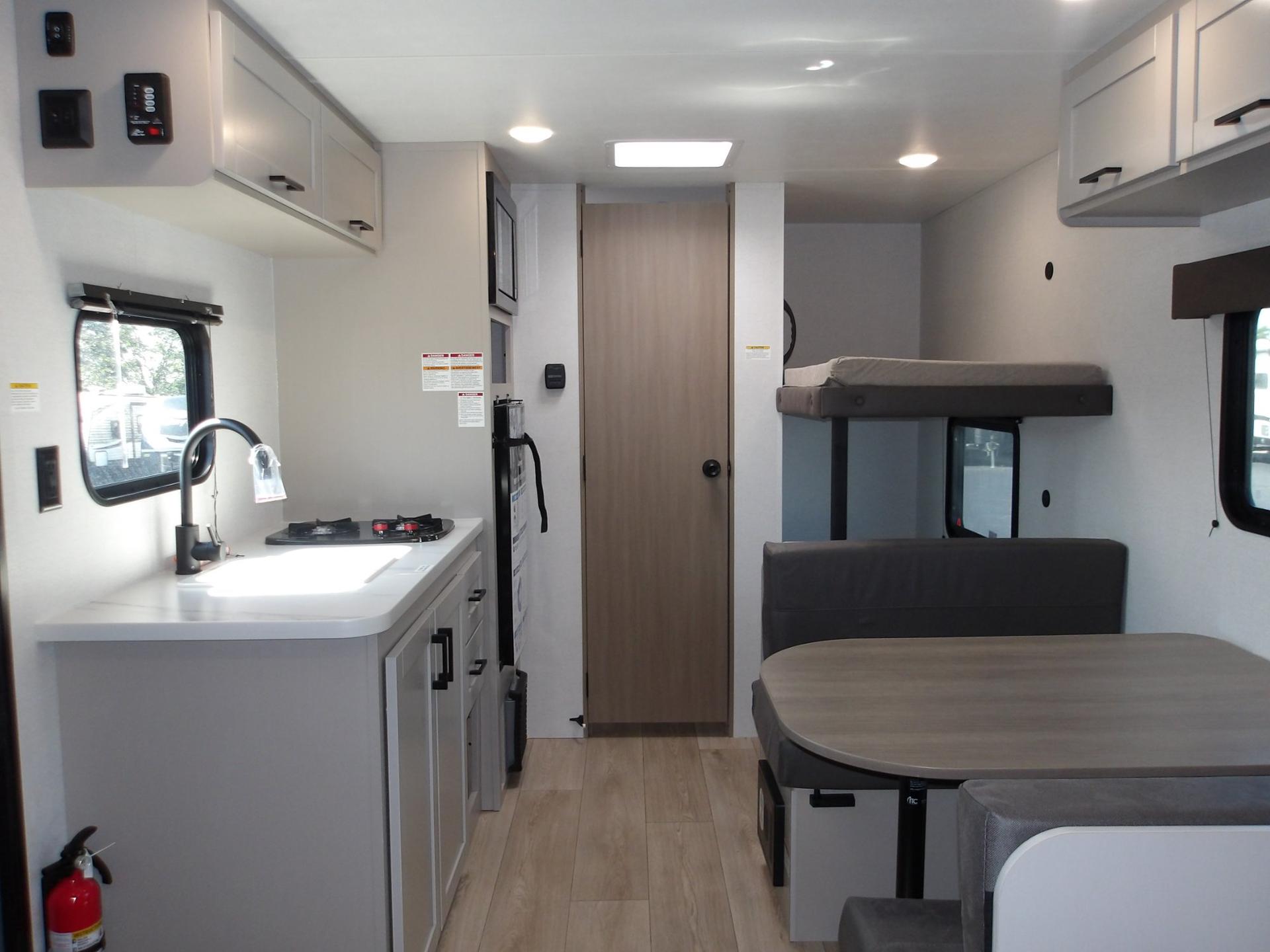 2027 Jayco 2027 Jayco Jay Flight - thumbnail 8